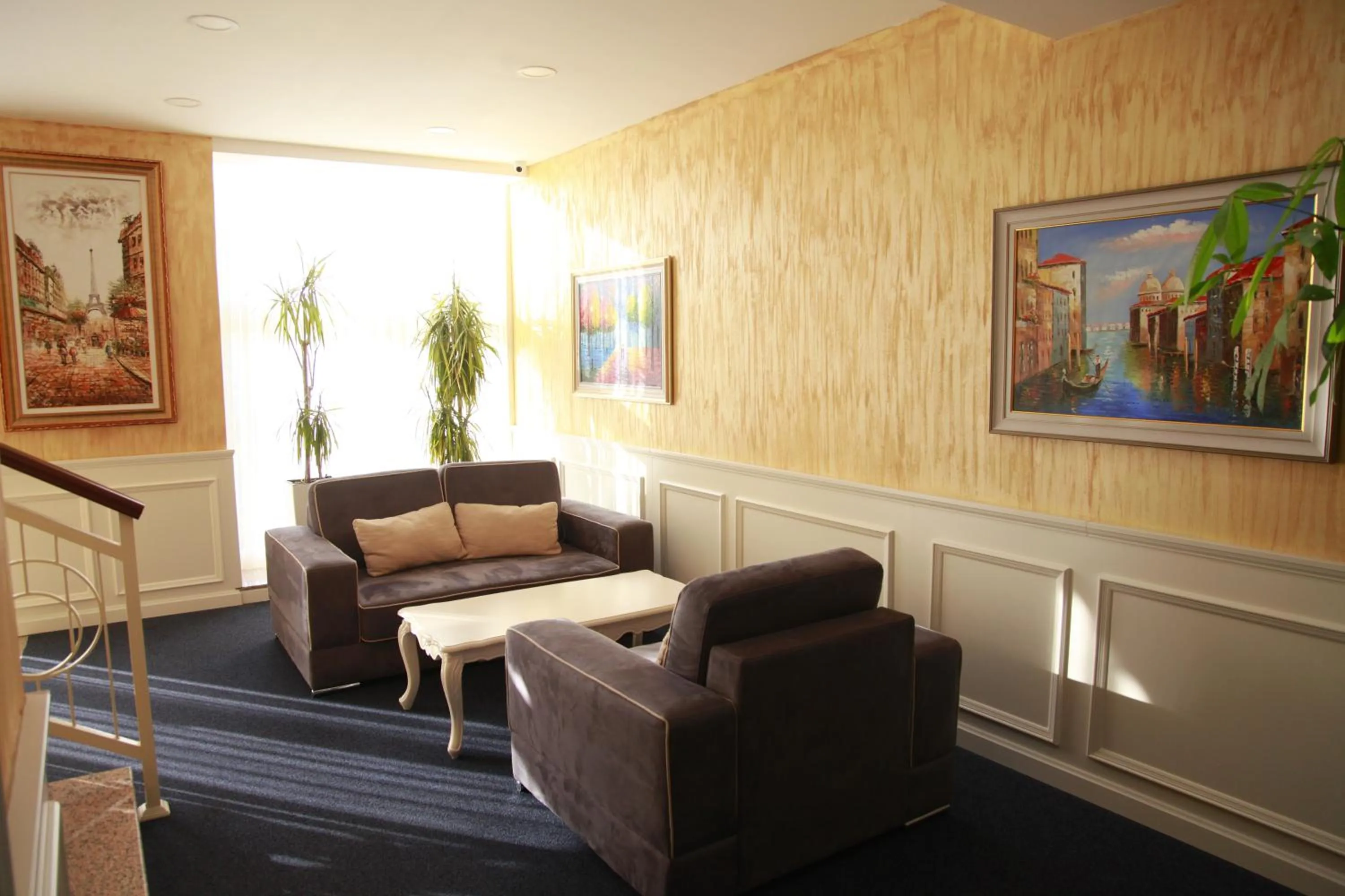 Lounge or bar in Rozafa Hotel