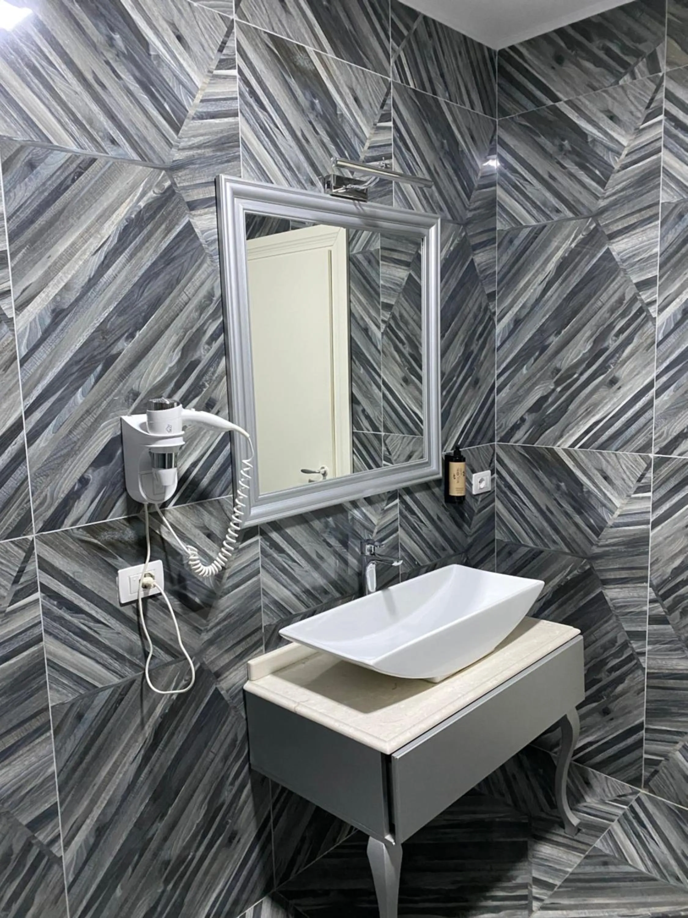 Bathroom in Rozafa Hotel