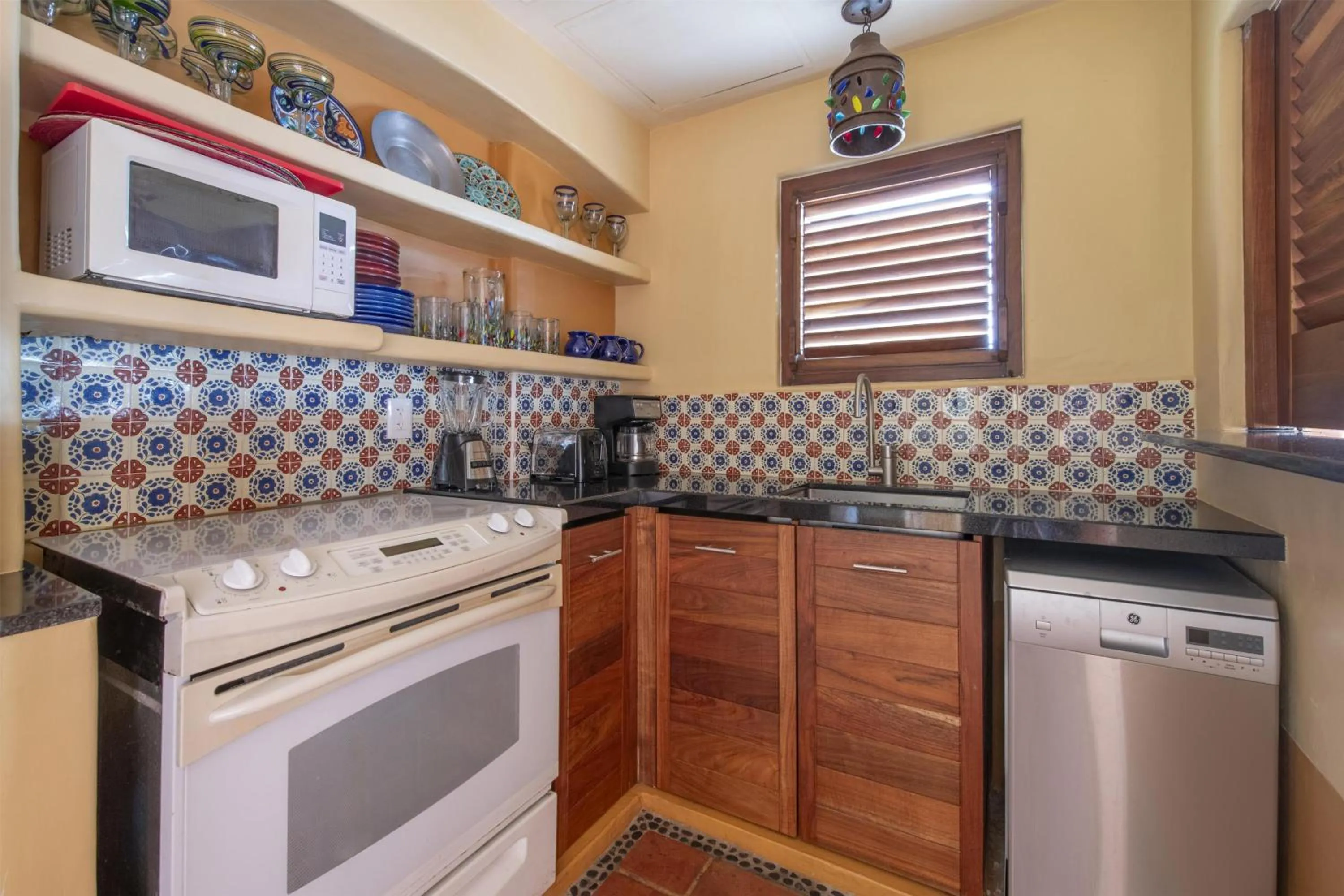 Kitchen or kitchenette in Hilton Grand Vacations Club Zihuatanejo