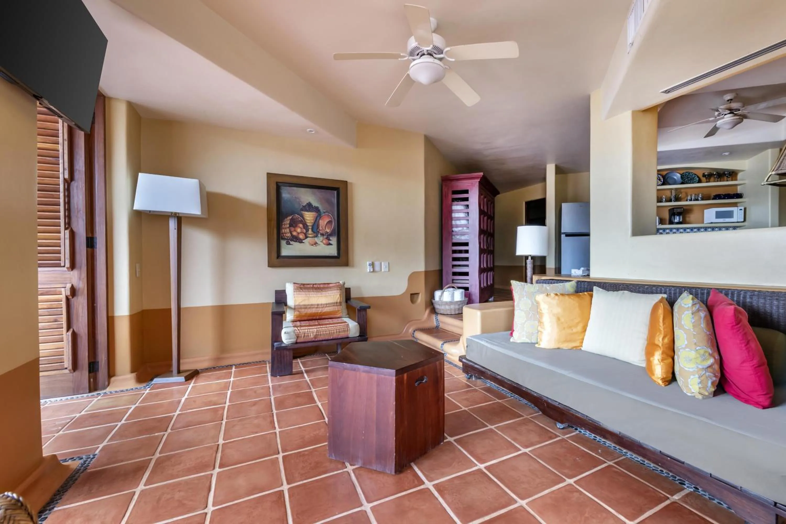 Living room in Hilton Grand Vacations Club Zihuatanejo