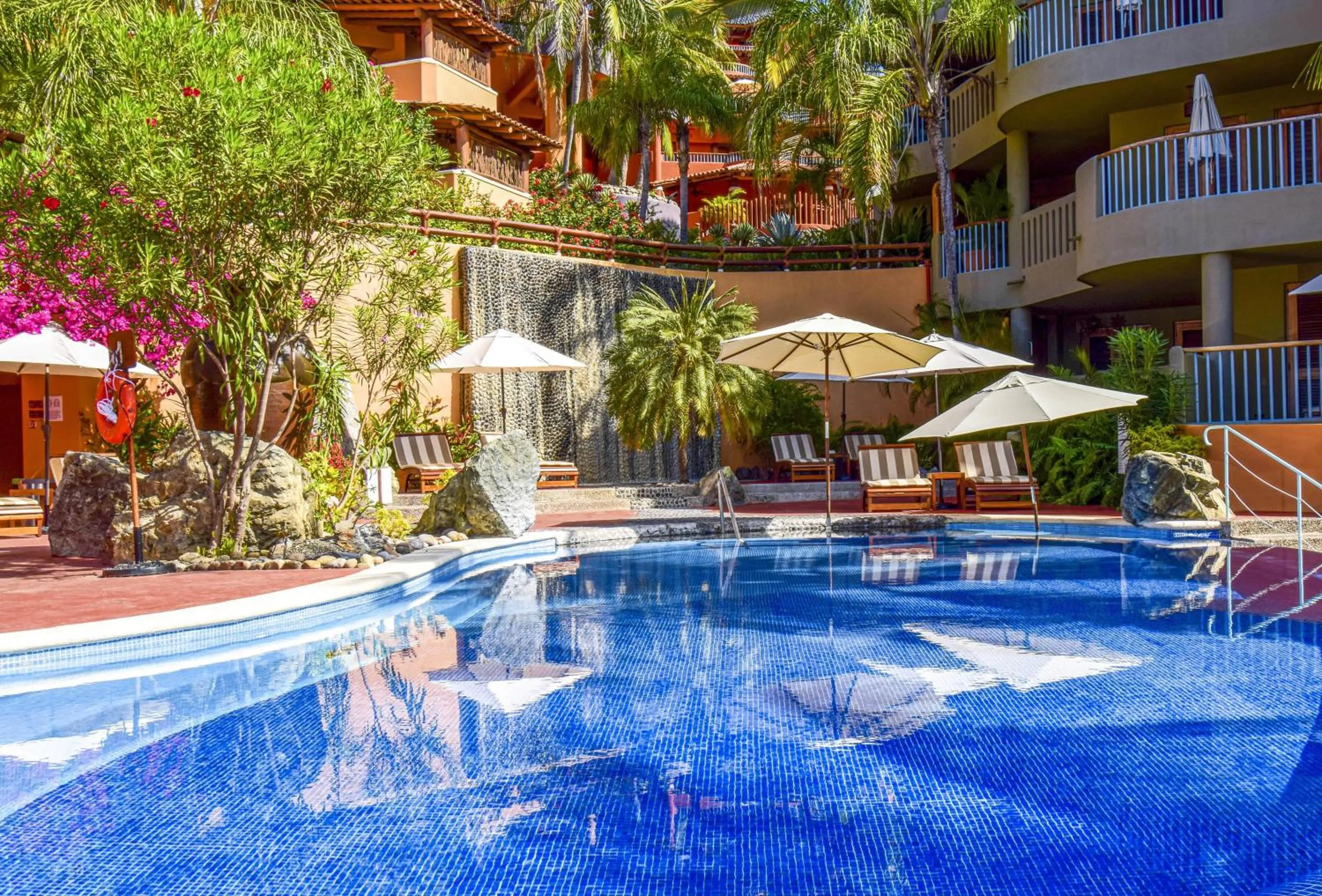 Pool view in Hilton Grand Vacations Club Zihuatanejo