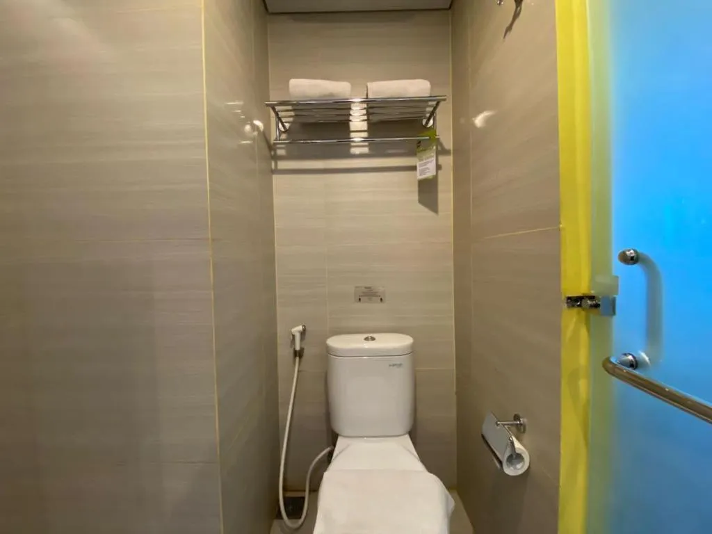 Bathroom in Khas Hotel Pekalongan
