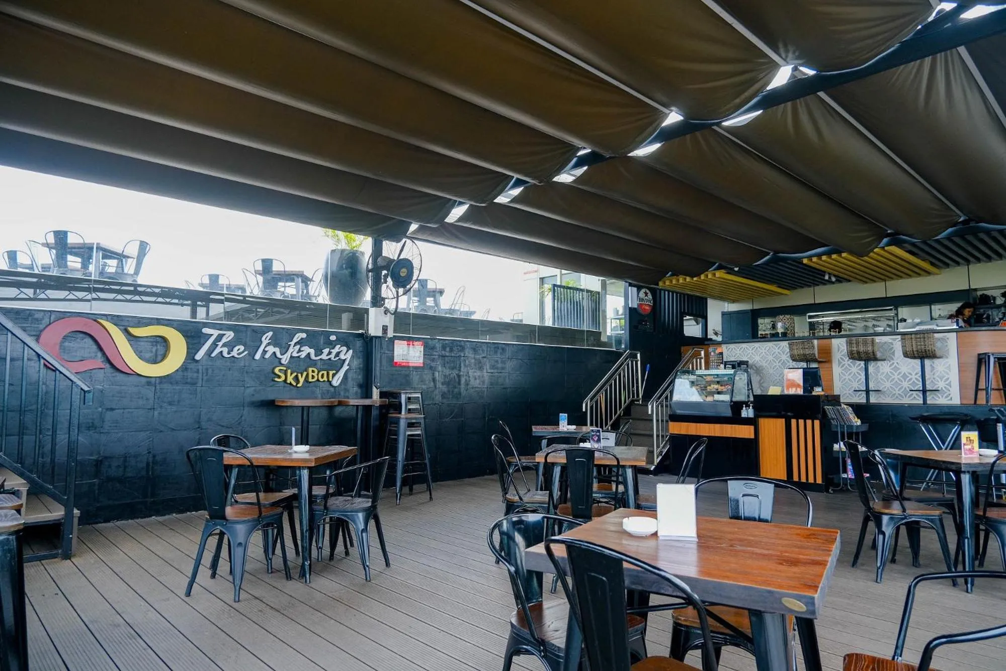 Platinum Adisucipto Hotel & Conference Center