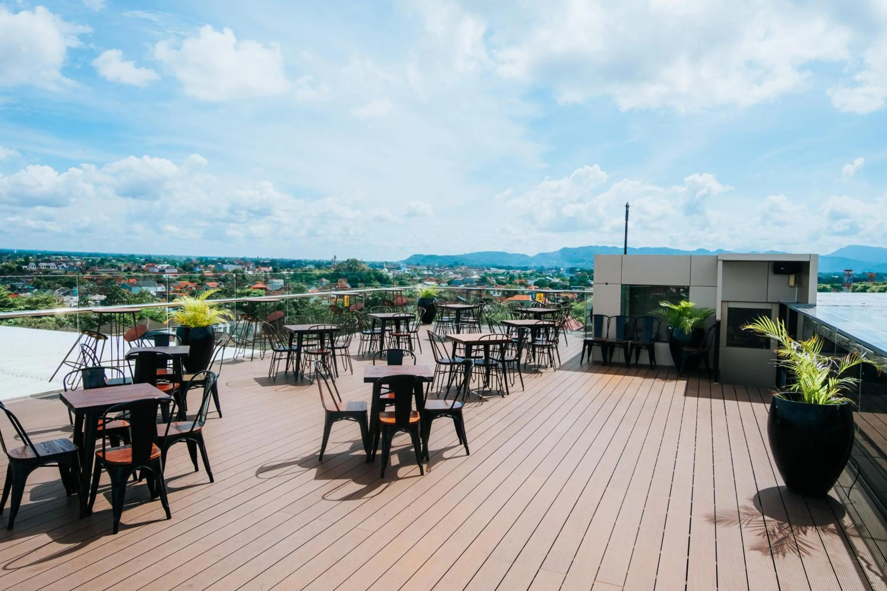 Platinum Adisucipto Hotel & Conference Center