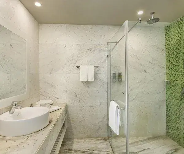 Deluxe Room in Sarovar Portico Outer Ring Road Deluxe Room in Sarovar Portico Outer Ring Road