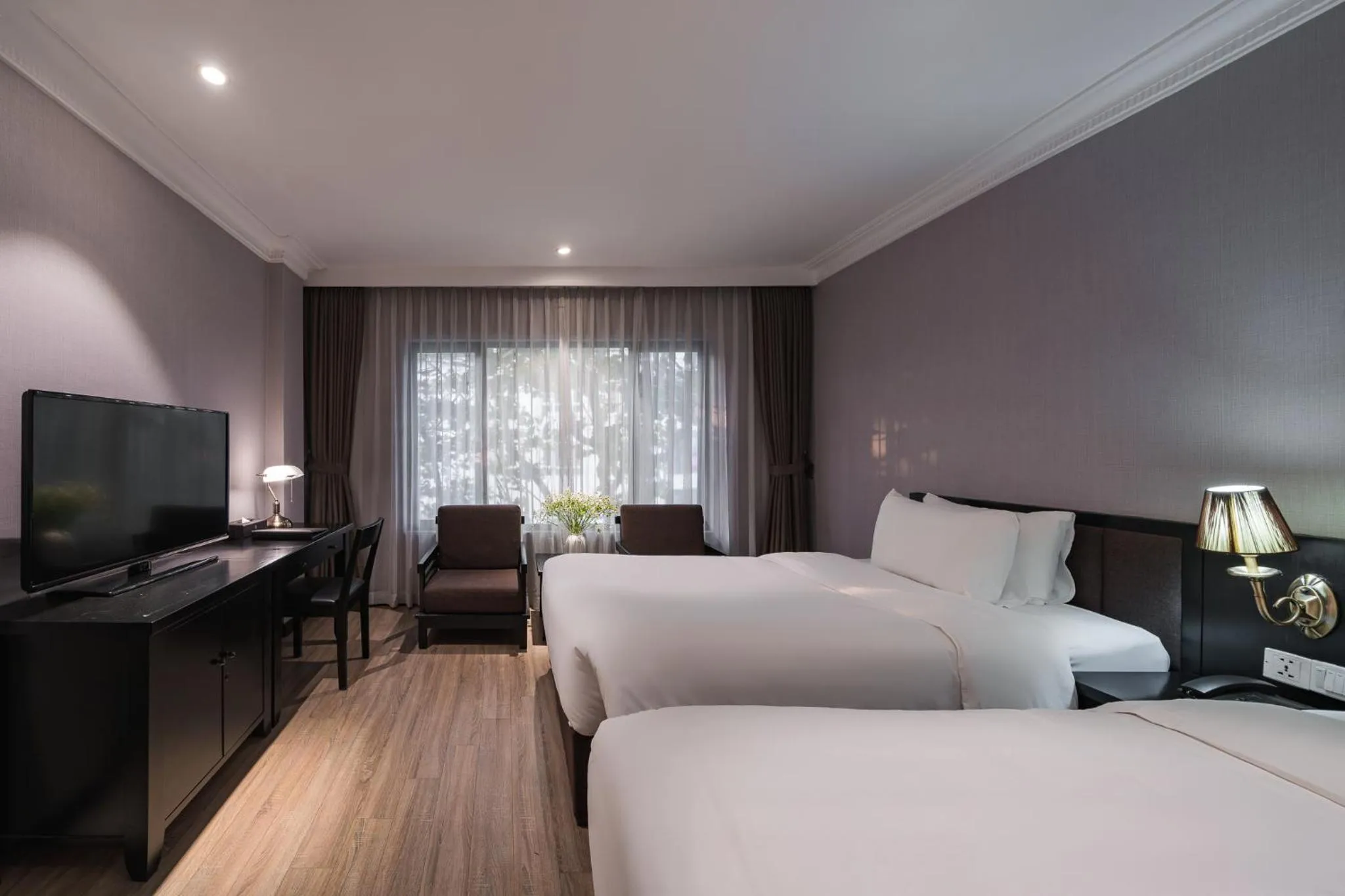 room service, Bed in La Passion Classic Hotel