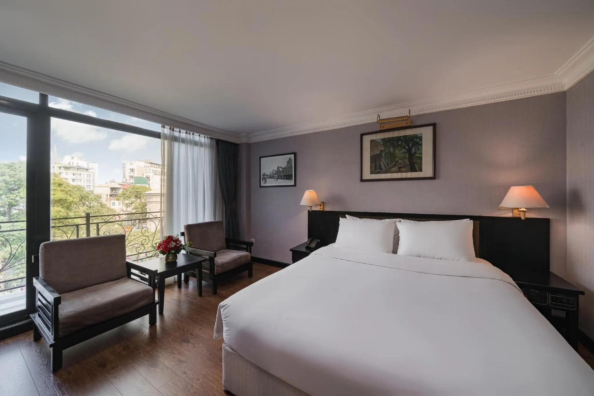 room service, Bed in La Passion Classic Hotel