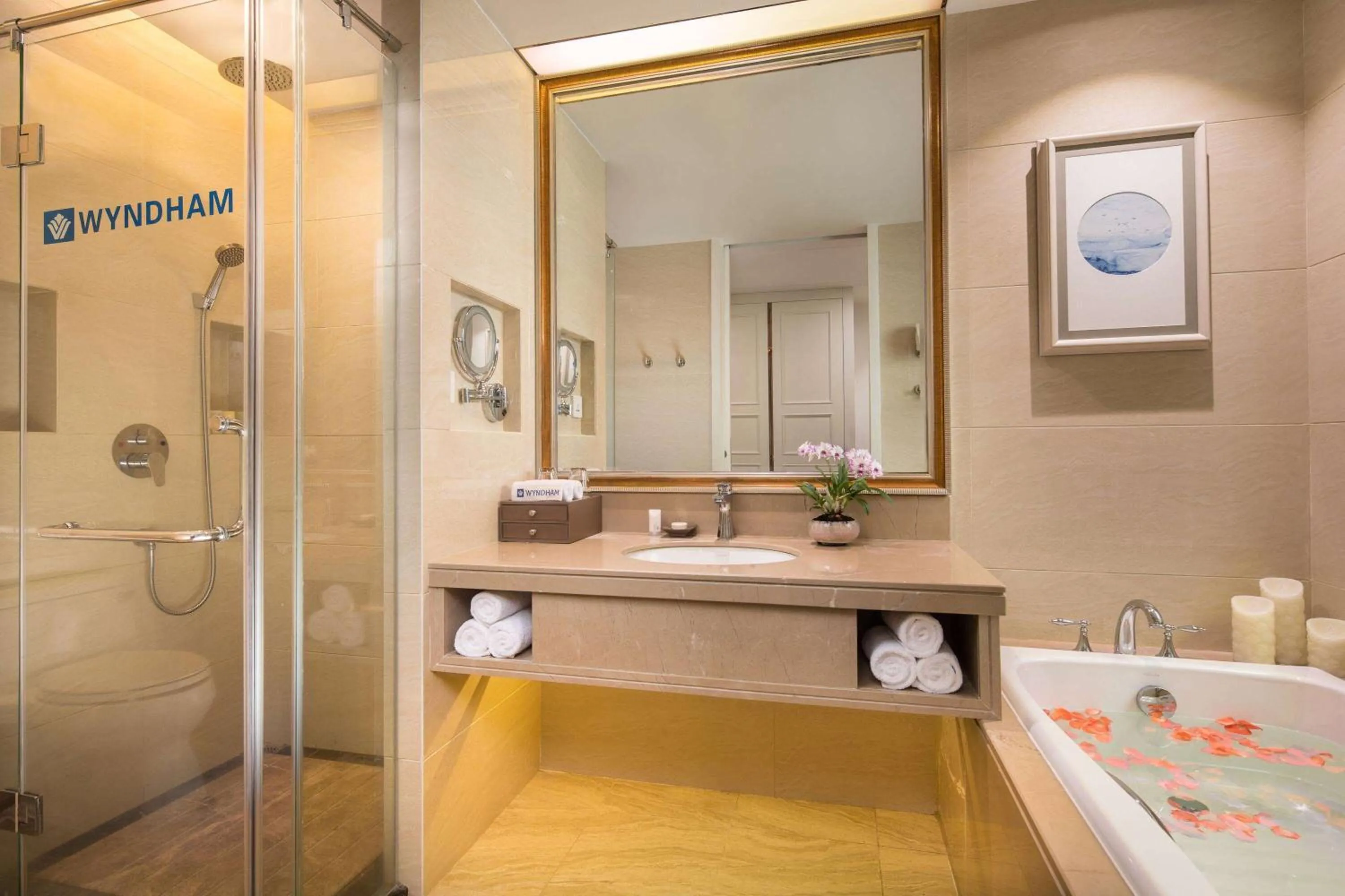 Bathroom in Wyndham Hainan Clearwater Bay Resort