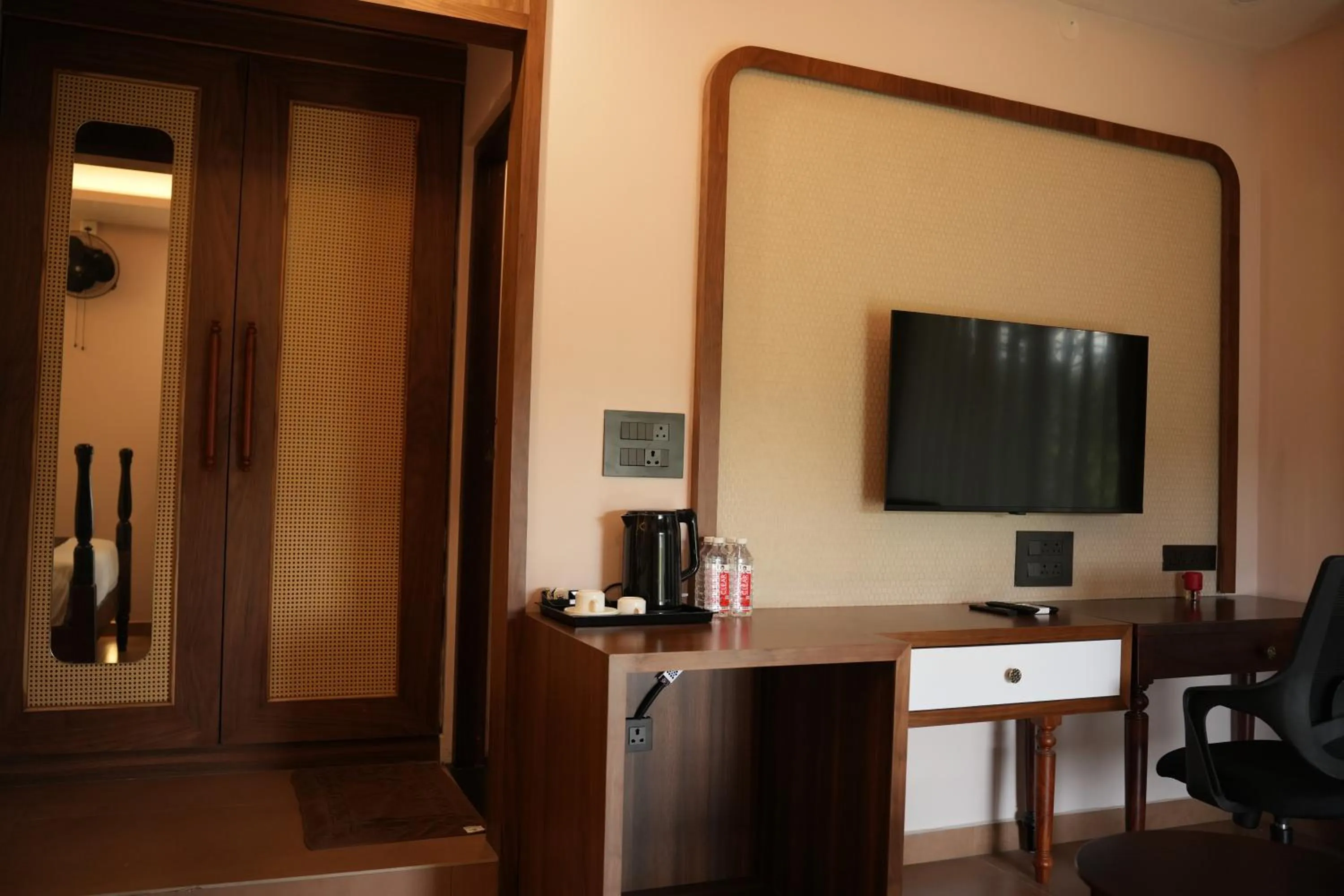 TV and multimedia in Palm Era Resorts