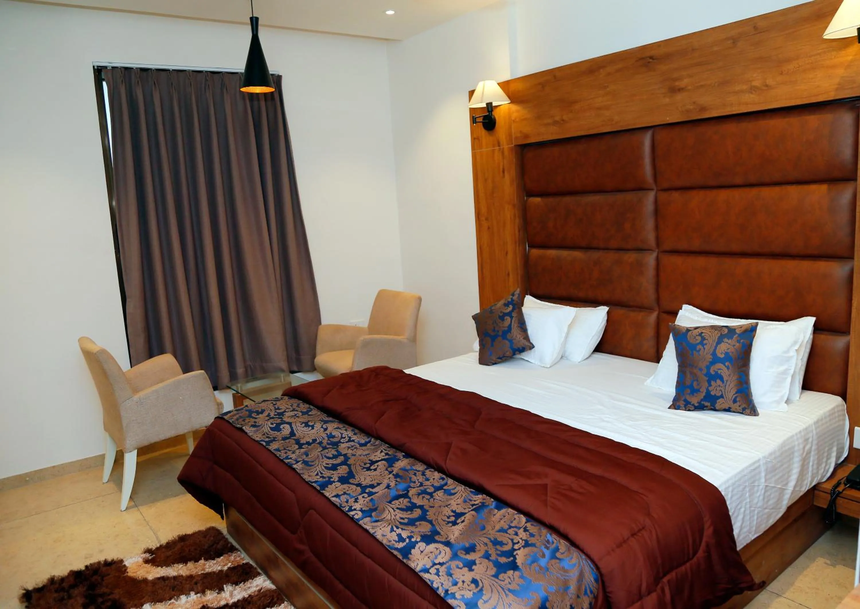 Bedroom, Bed in Hotel Bhabha