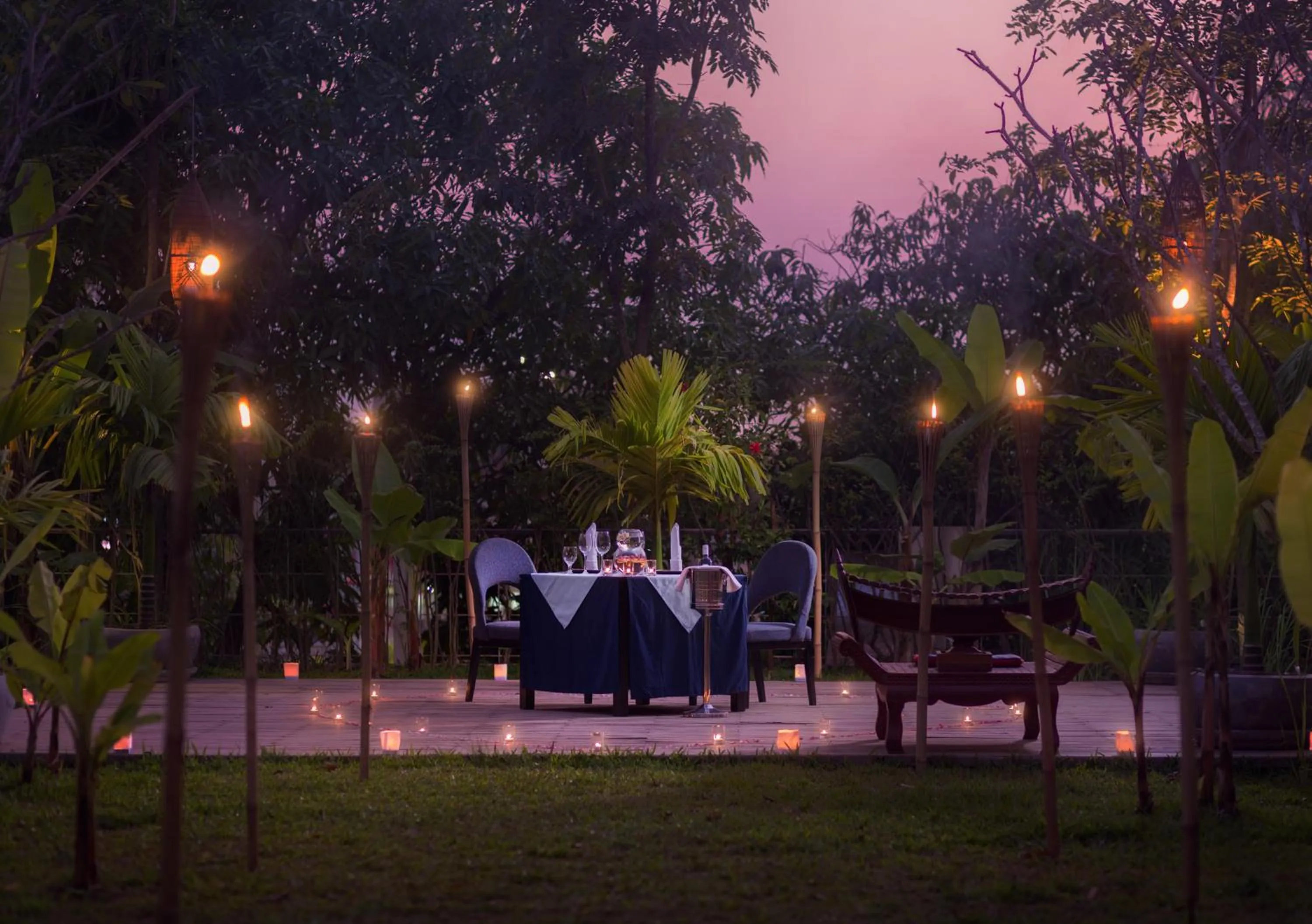 Restaurant/places to eat in Sakmut Boutique Hotel