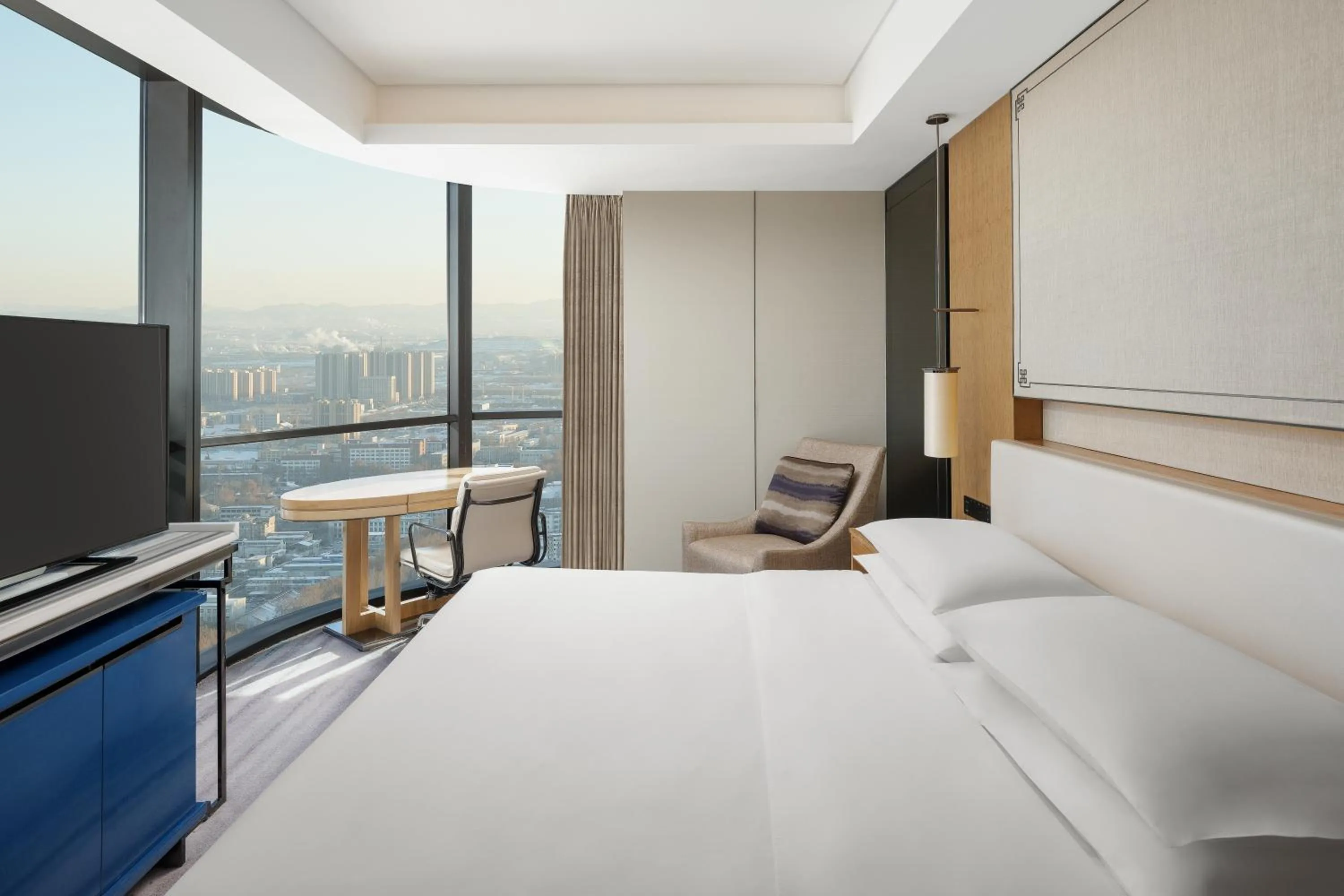 View (from property/room), Bed in Sheraton Zibo Hotel