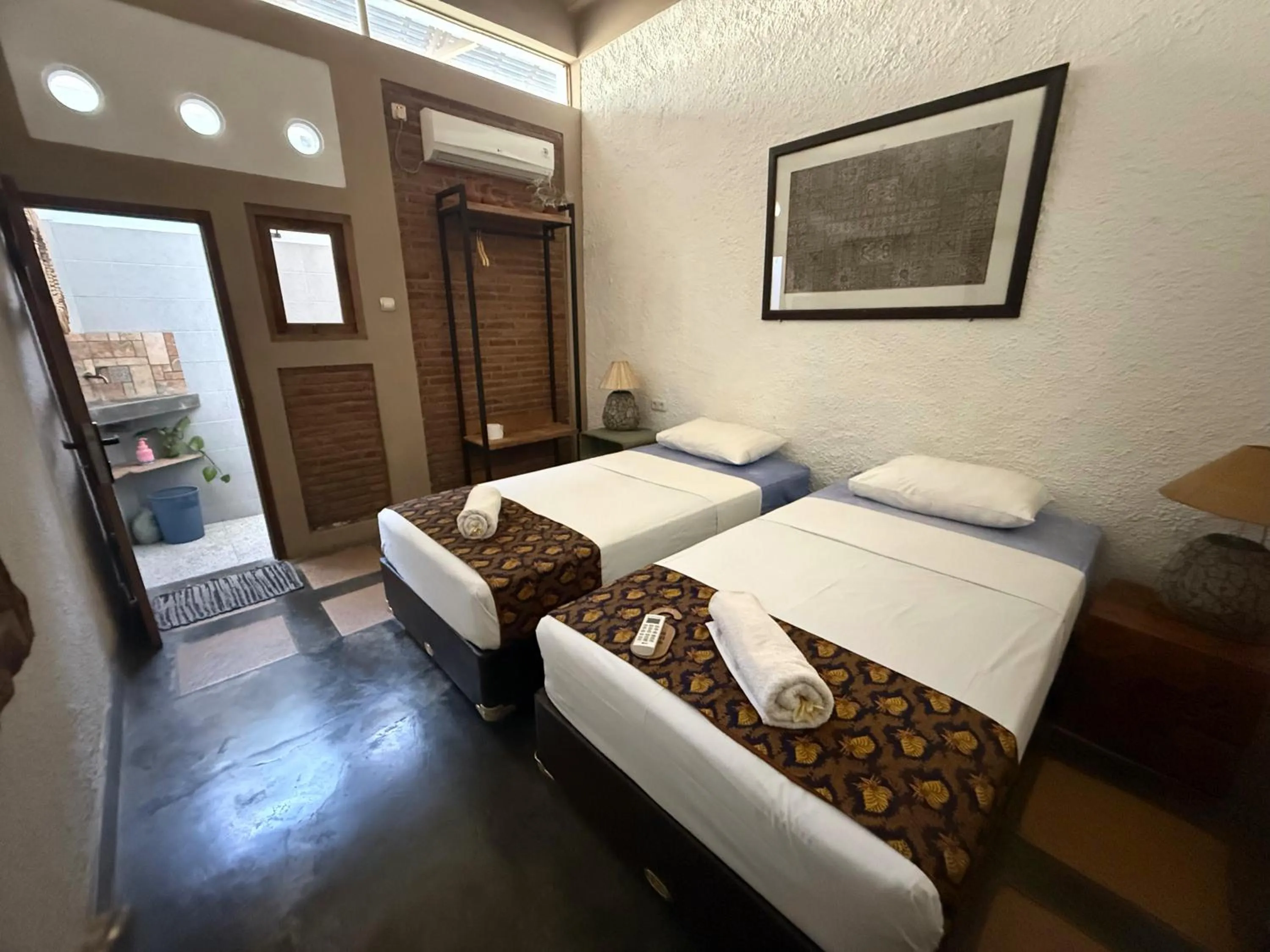 Bed in Nextdoor Rooms