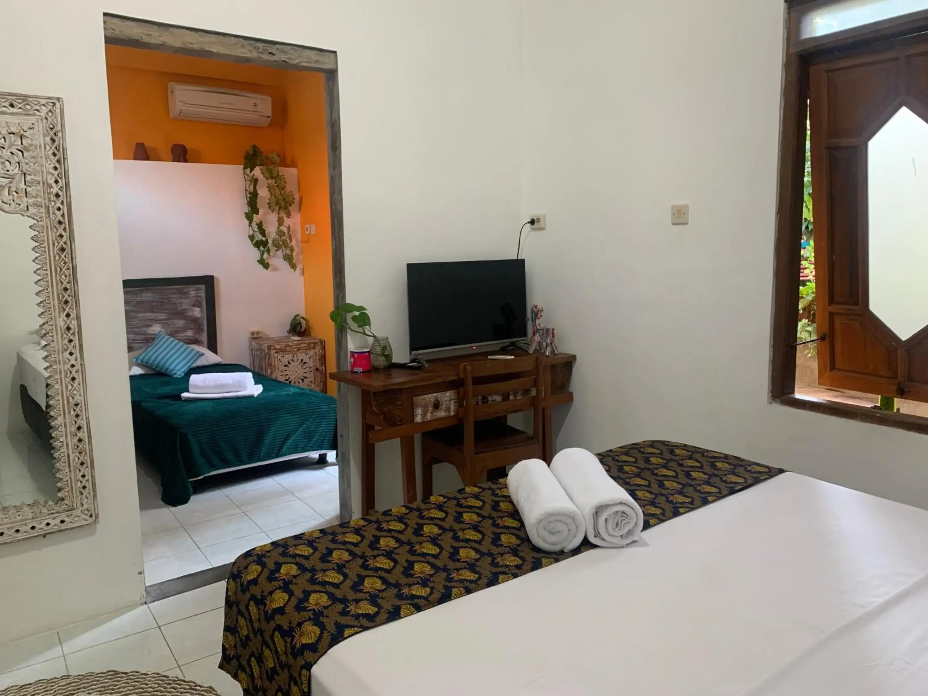 Family Room with Terrace in Nextdoor Rooms Family Room with Terrace in Nextdoor Rooms