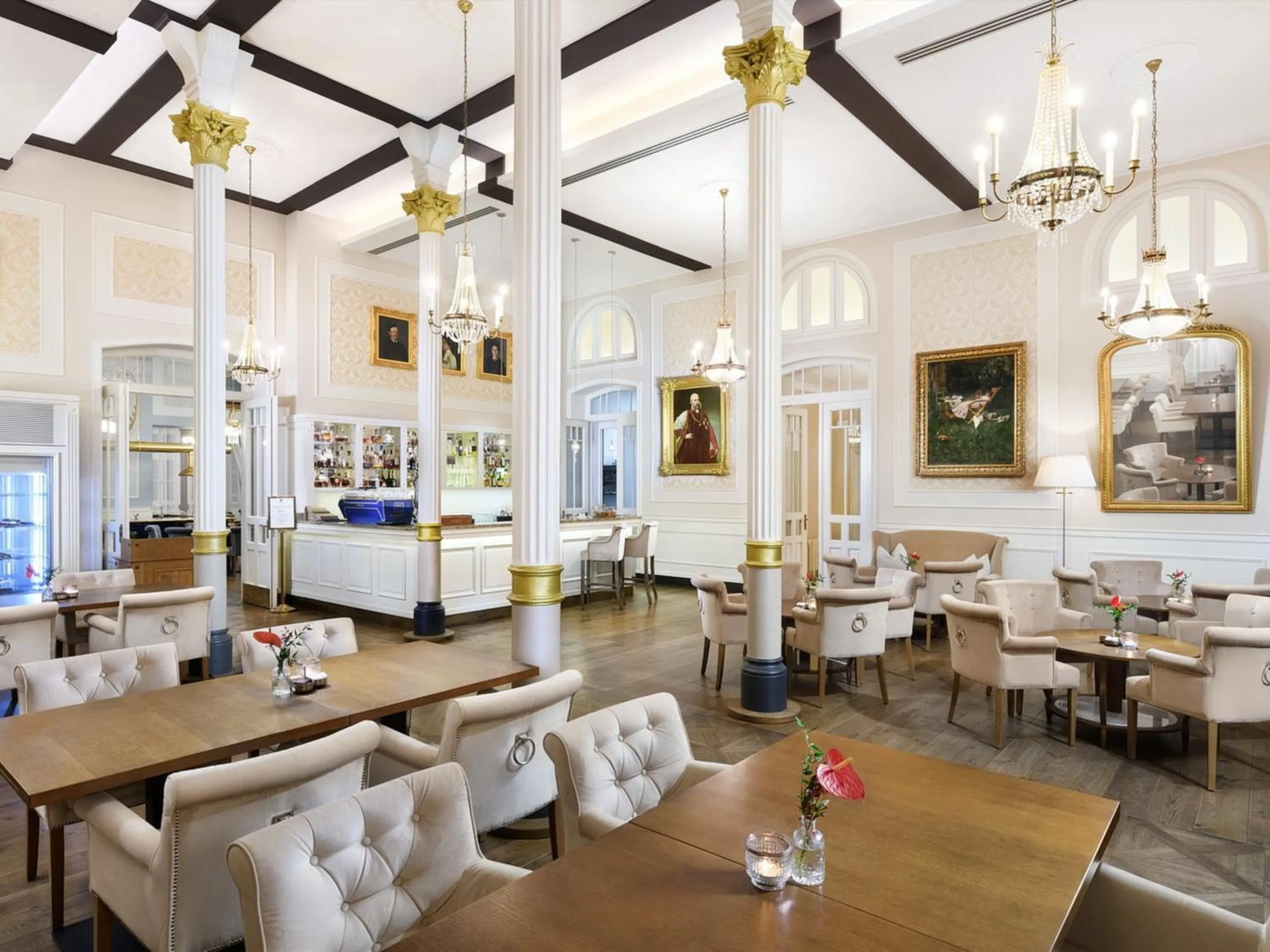 Restaurant/places to eat in Hotel Lomnica