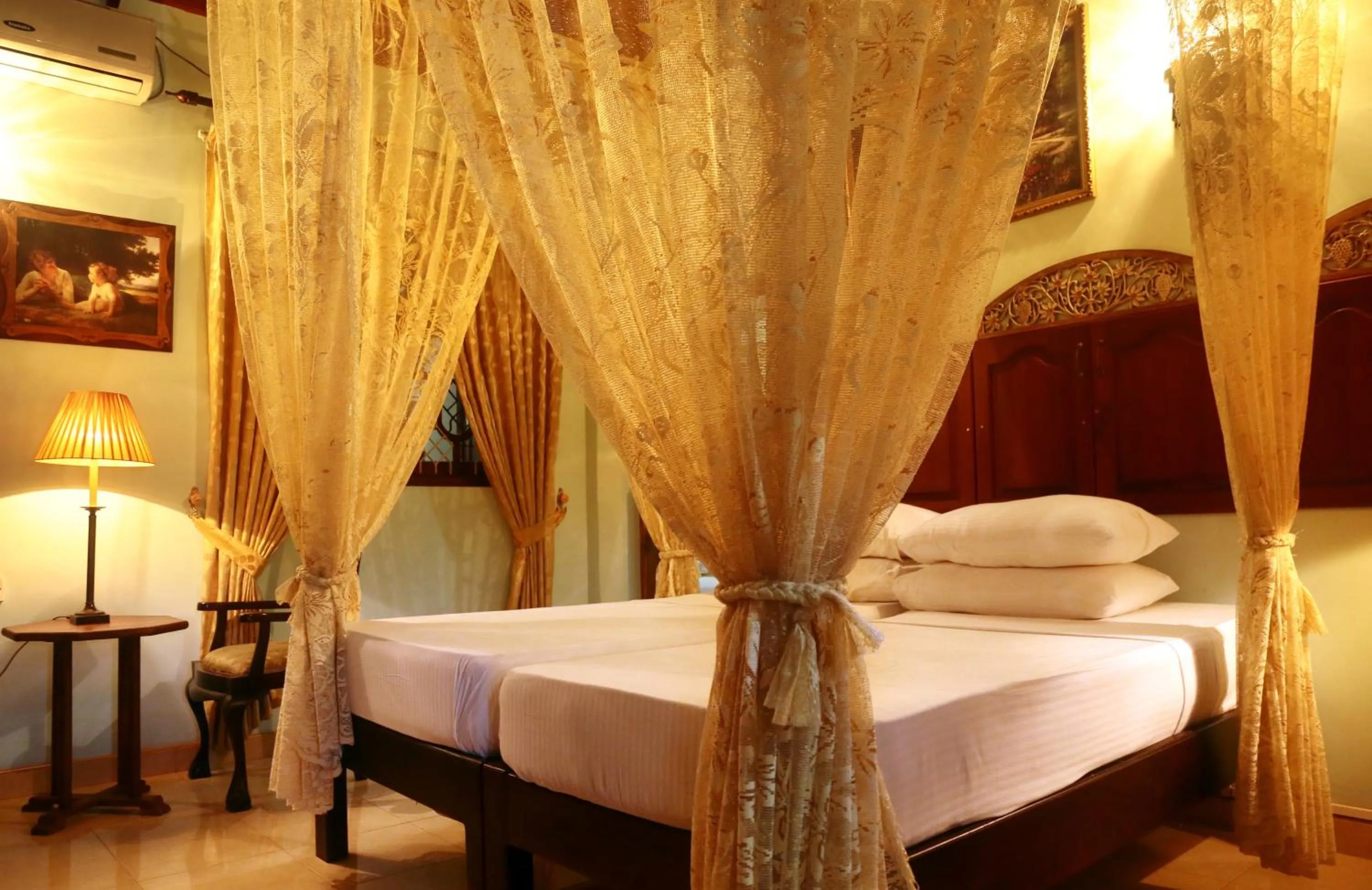 Bedroom, Bed in The Castle