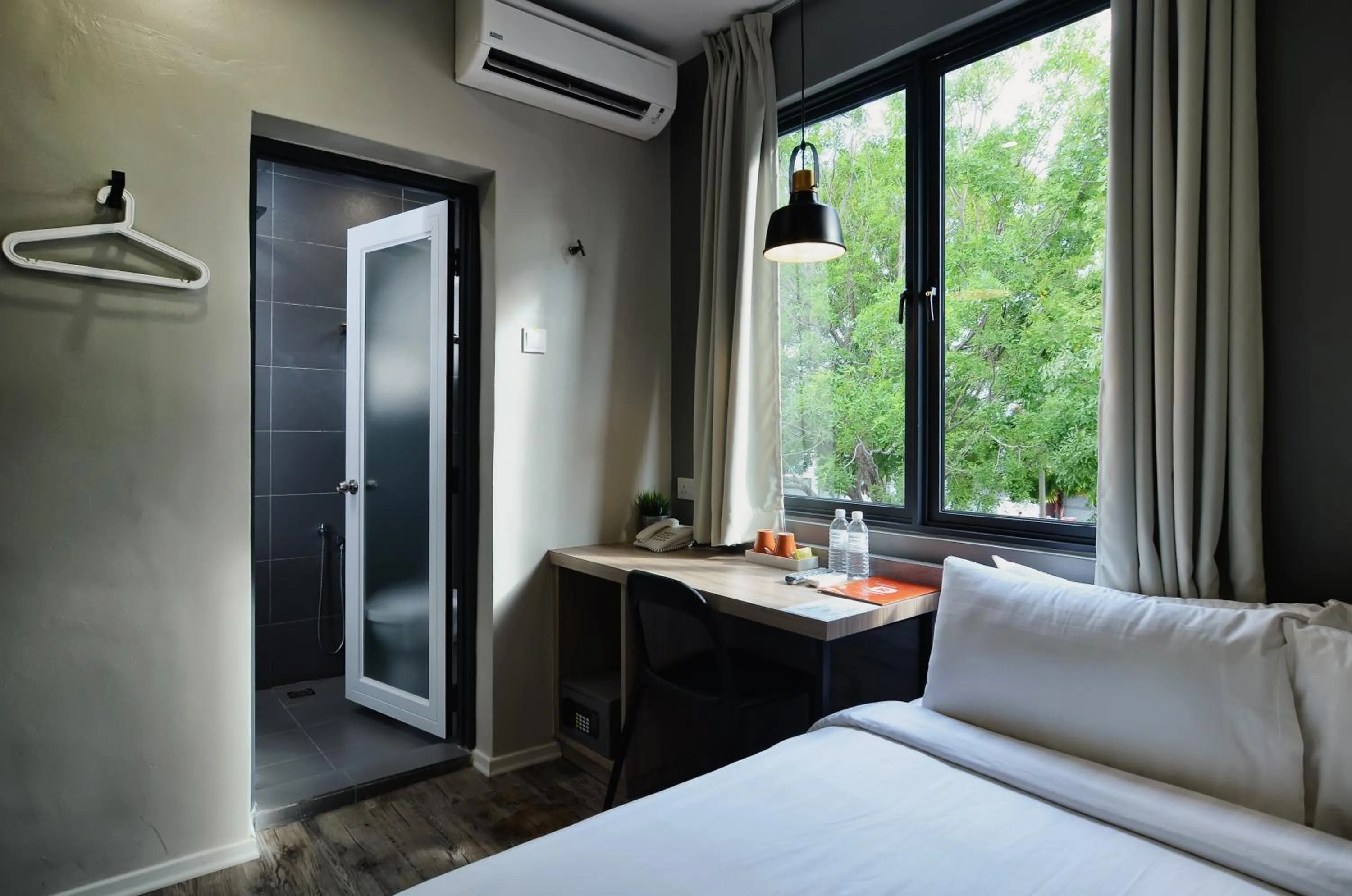 Bed in Chariton Hotel Alma