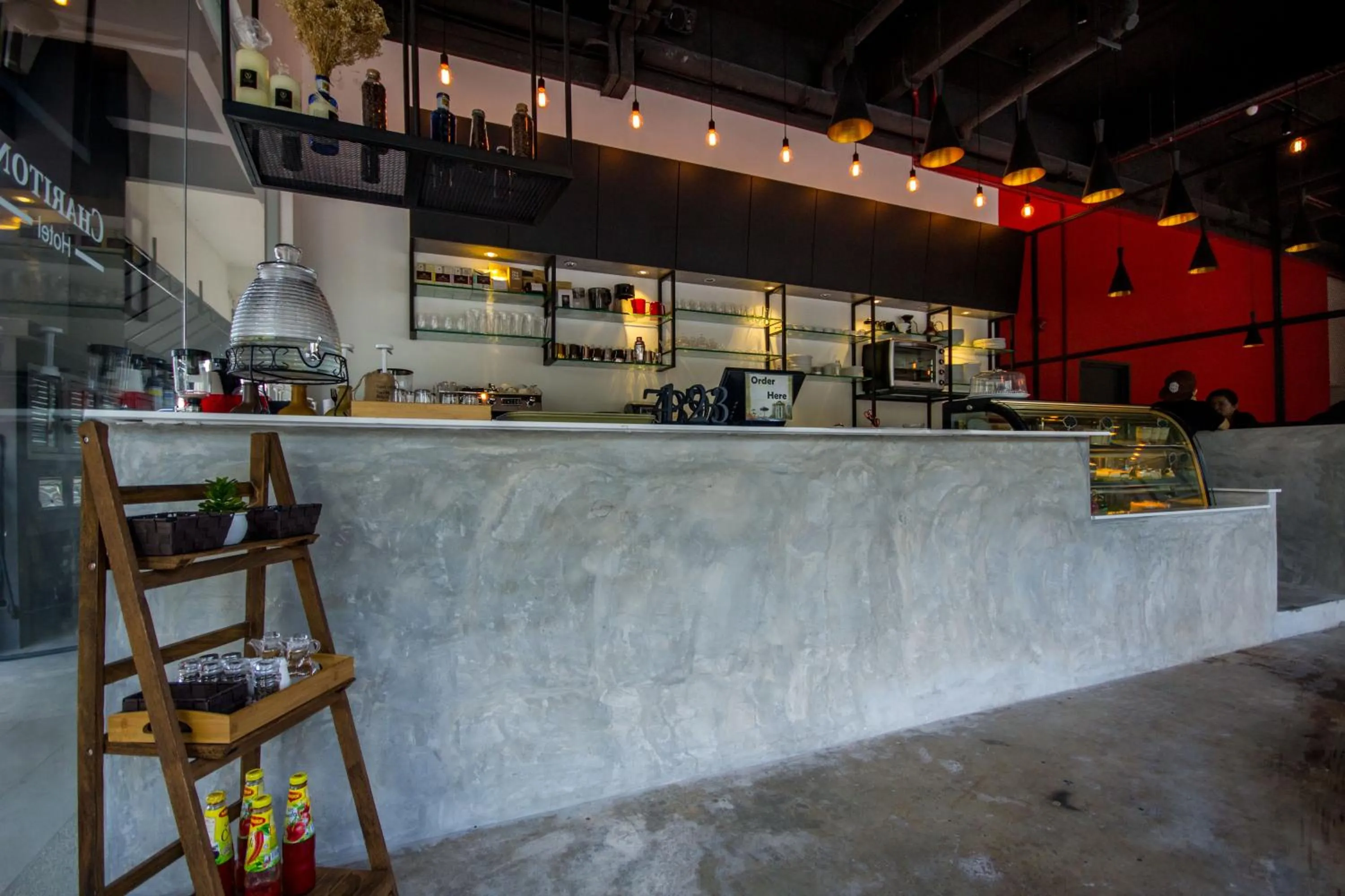 Restaurant/places to eat in Chariton Hotel Alma