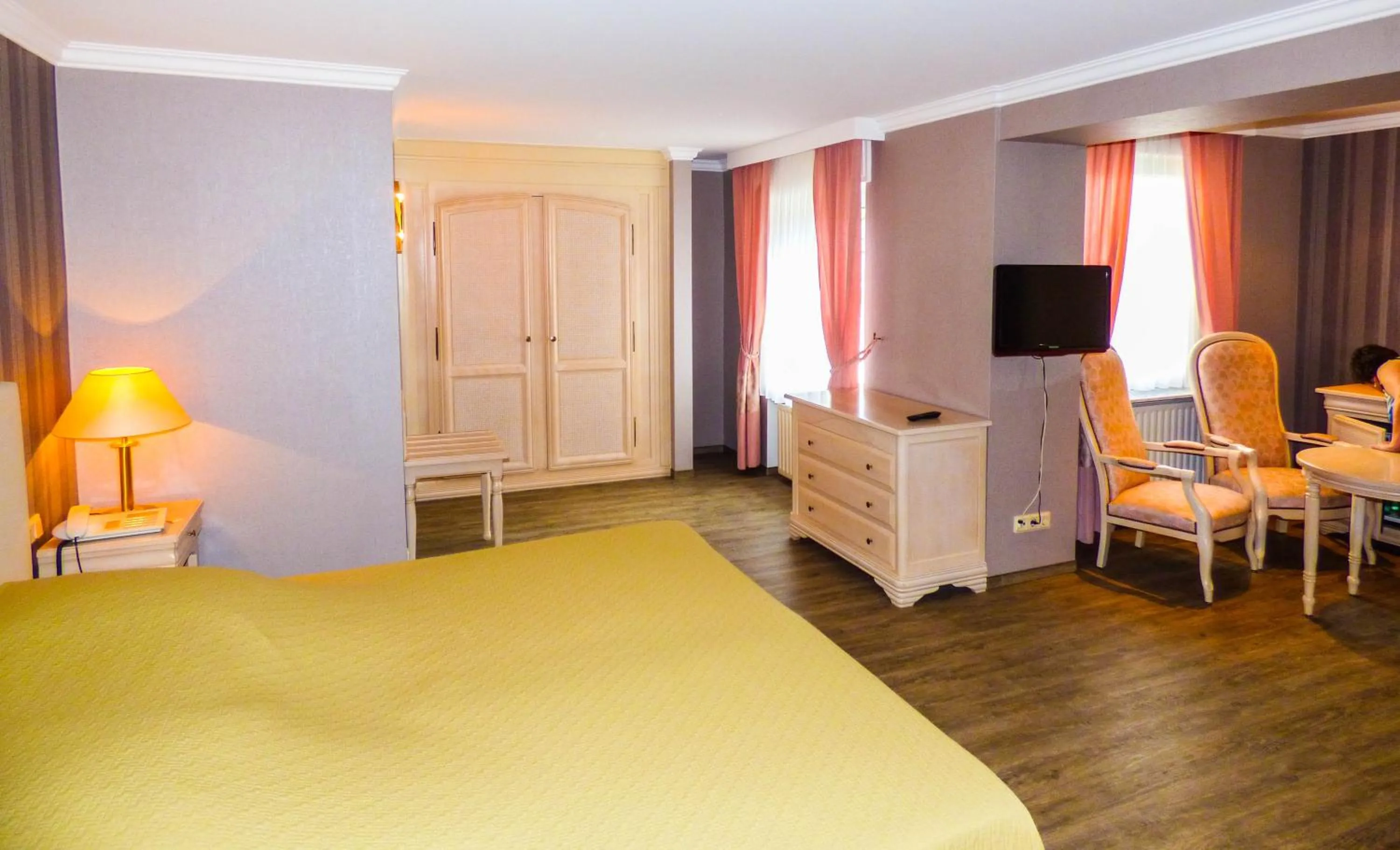 TV and multimedia, Bed in Hotel Meyer