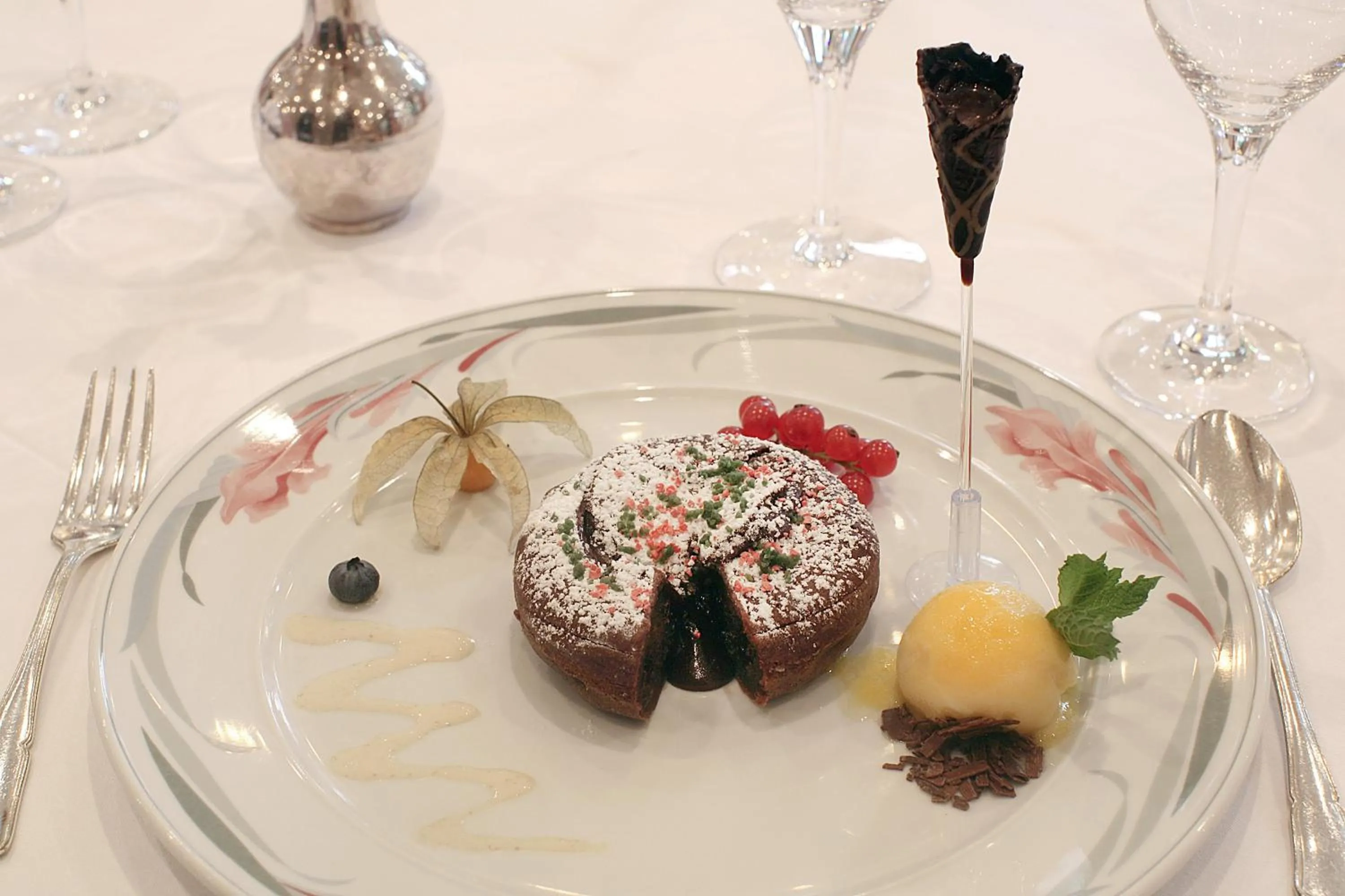 Food and drinks in Hotel Meyer