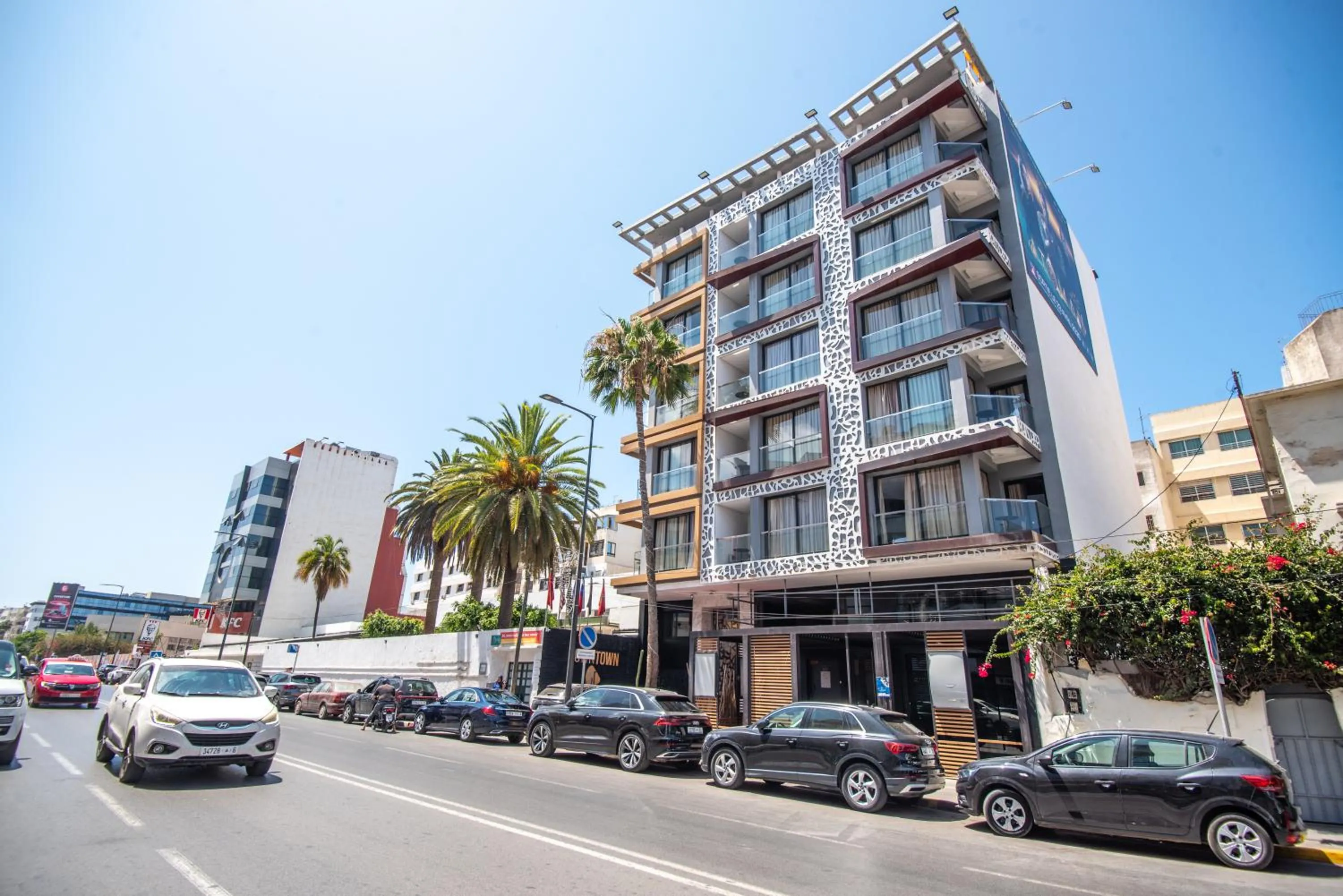 Street view in DownTown Hotel Maârif Casablanca By TSA