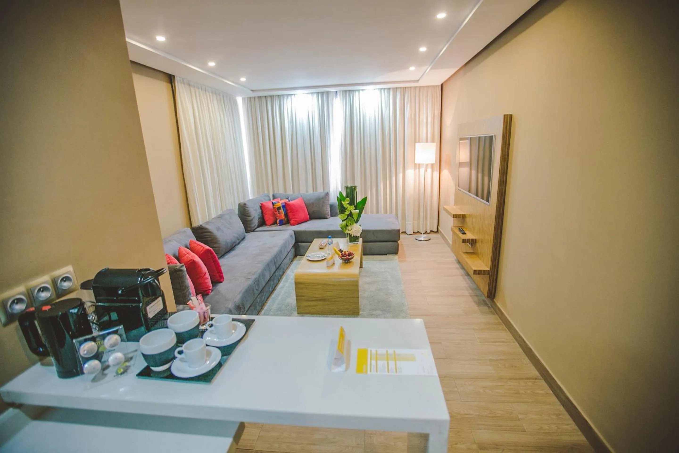 Coffee/tea facilities in Hôtel Down Town Maarif