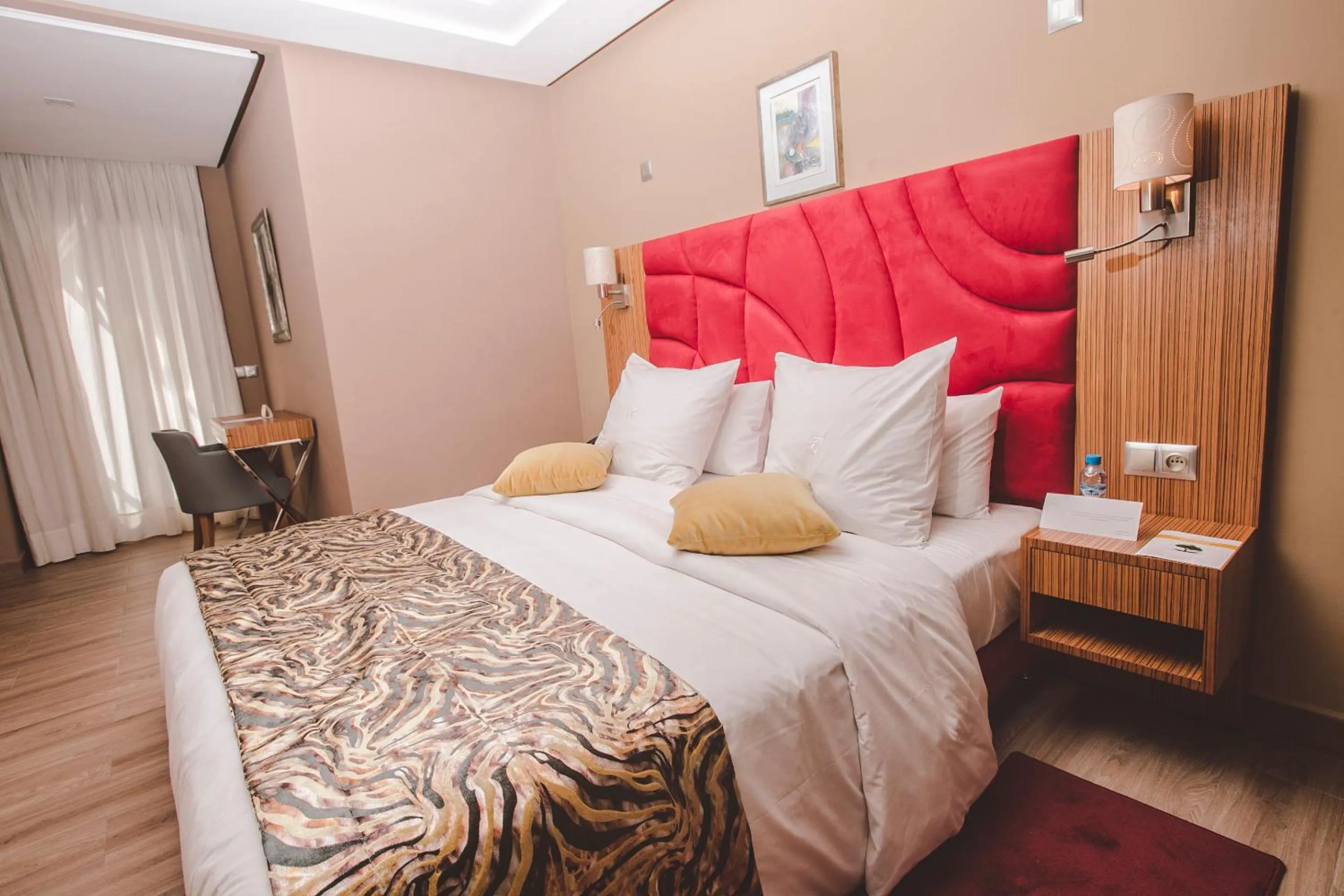Bedroom, Bed in Hôtel Down Town Maarif