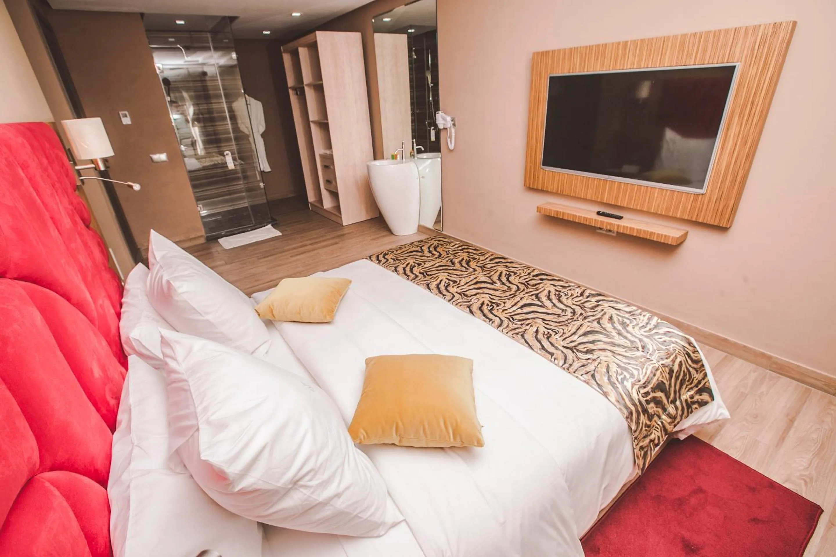 Bedroom, Bed in Hôtel Down Town Maarif