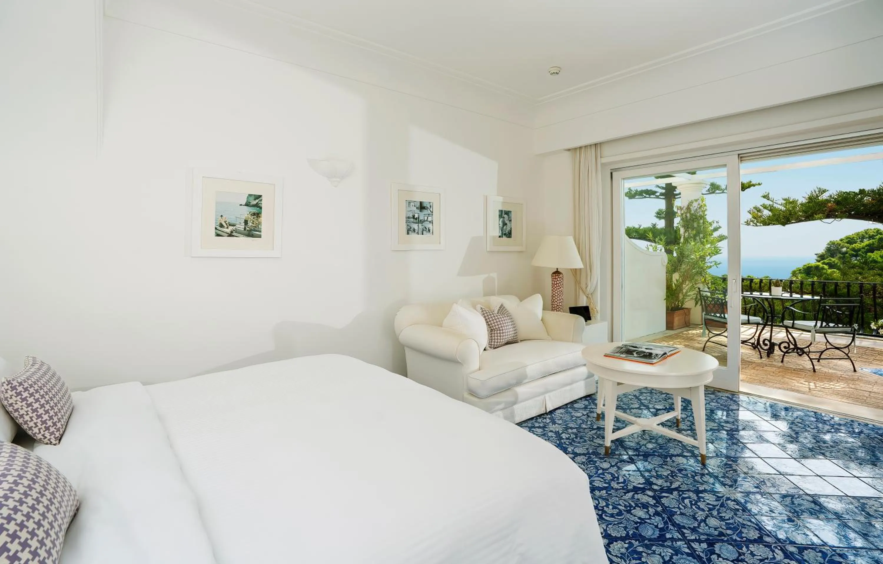 Bedroom in Hotel La Minerva