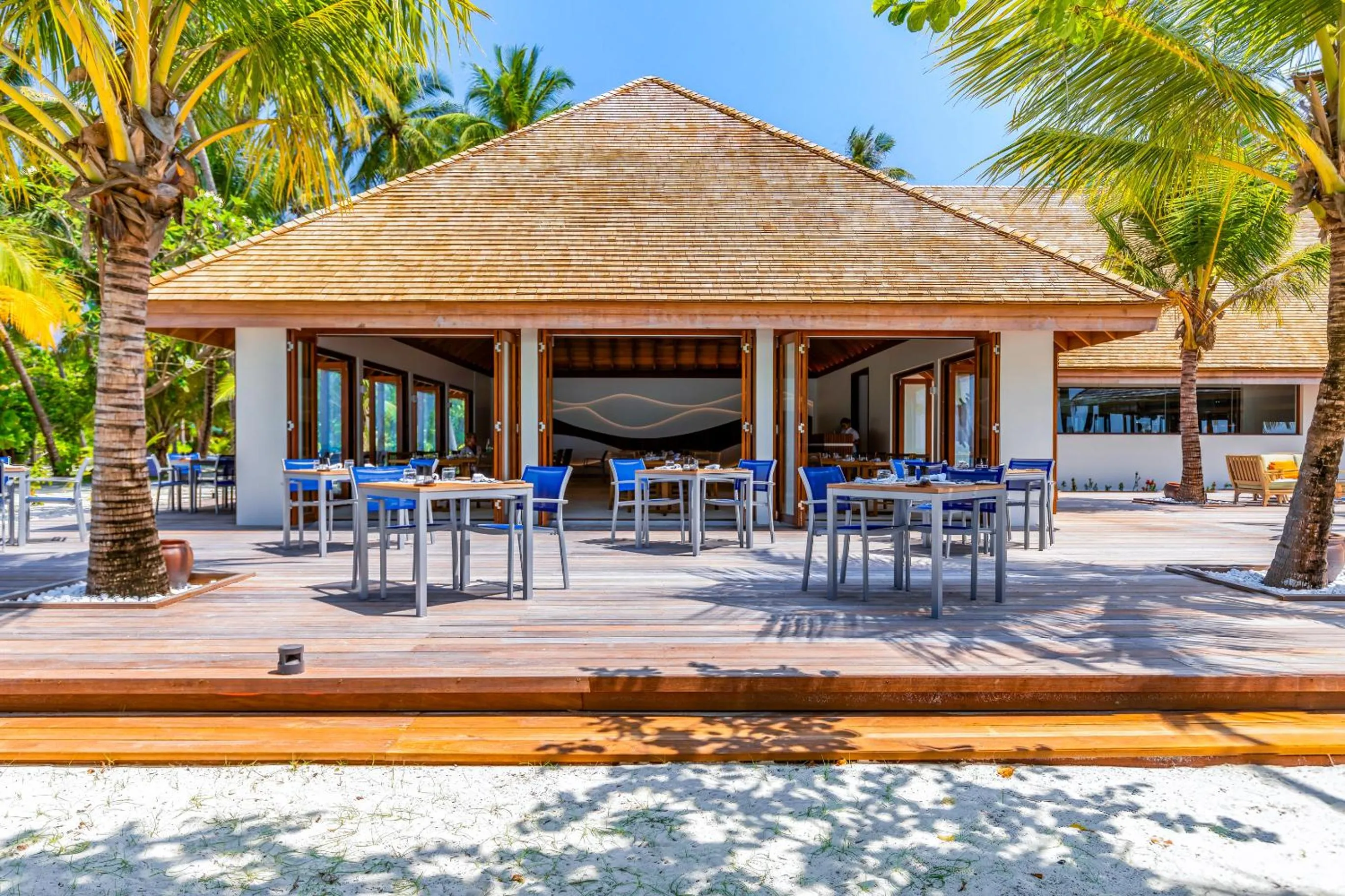 Restaurant/places to eat in Meeru Maldives Resort Island