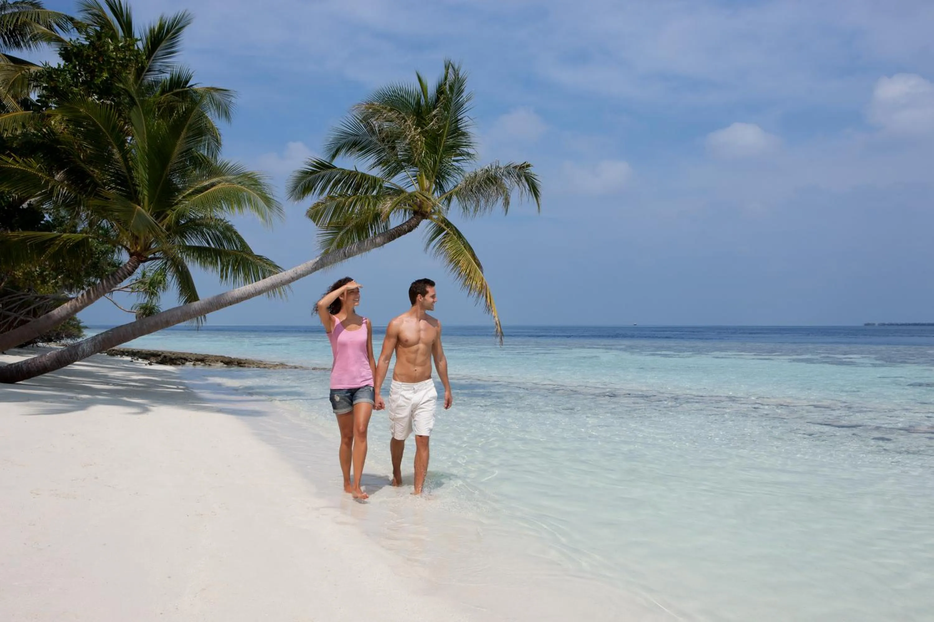 Beach in Vilamendhoo Island Resort & Spa