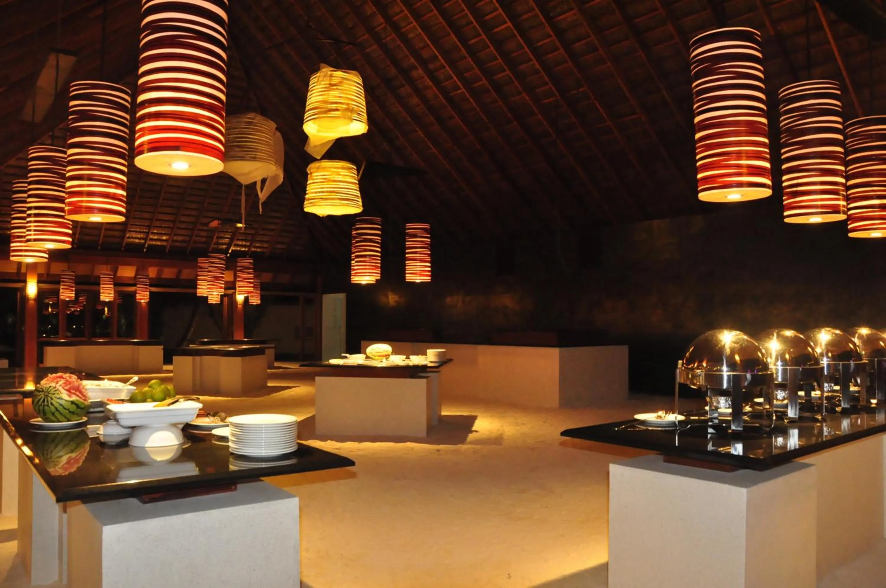 Restaurant/places to eat in Vilamendhoo Island Resort & Spa