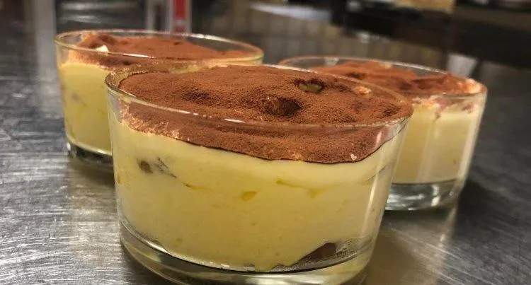 Restaurant/places to eat in Hotel Americana