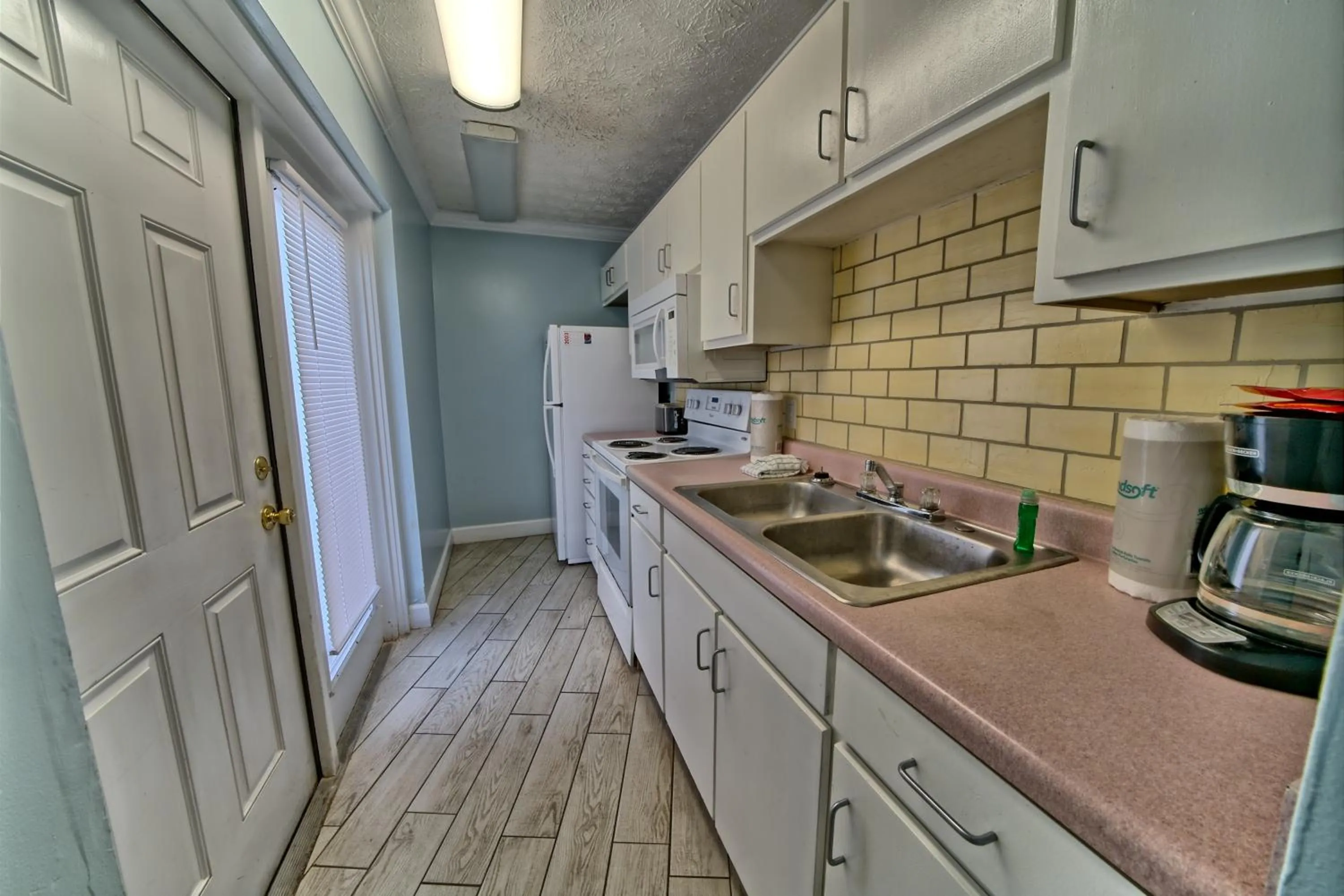 kitchen in Pineapple Villas