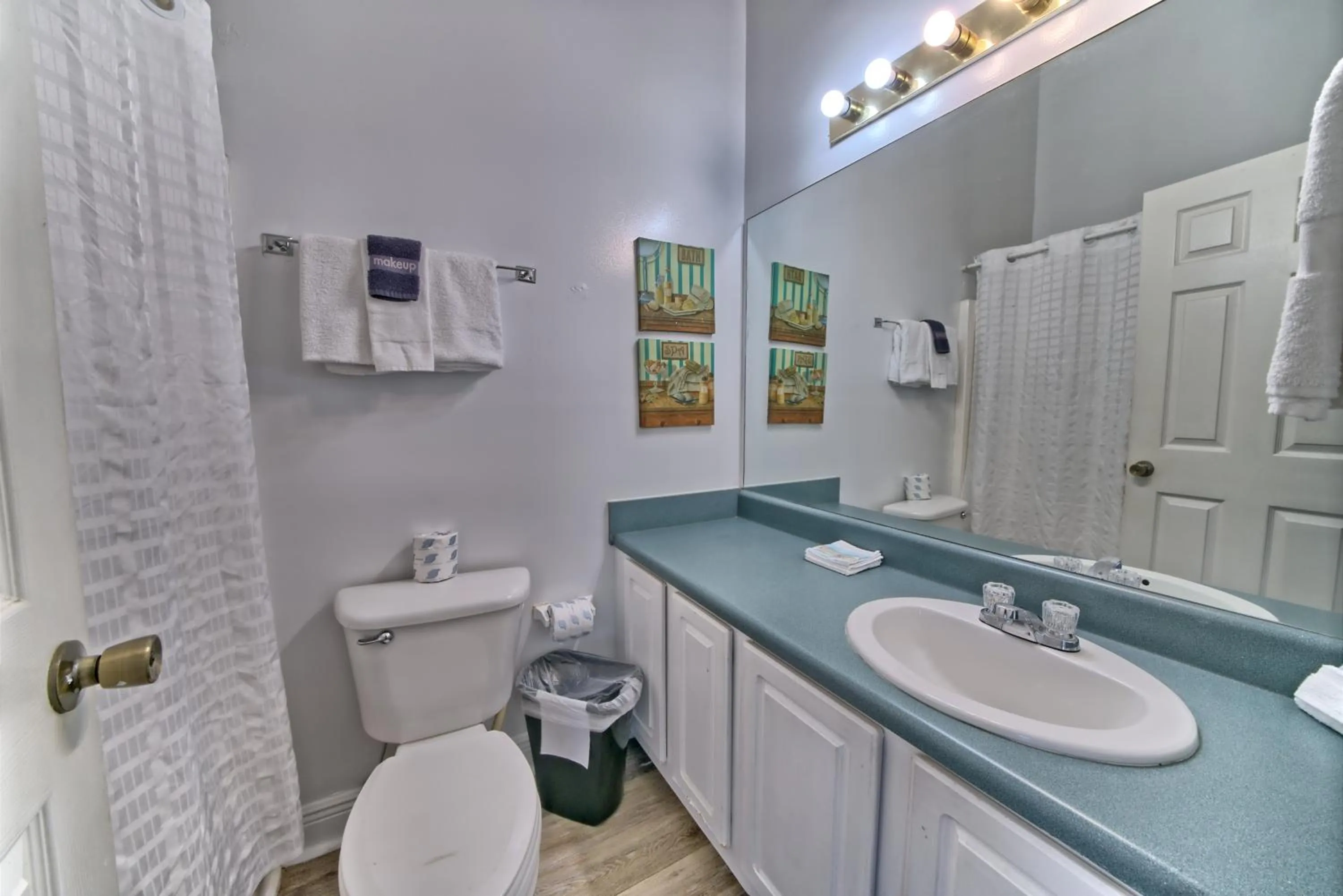 Bathroom in Pineapple Villas