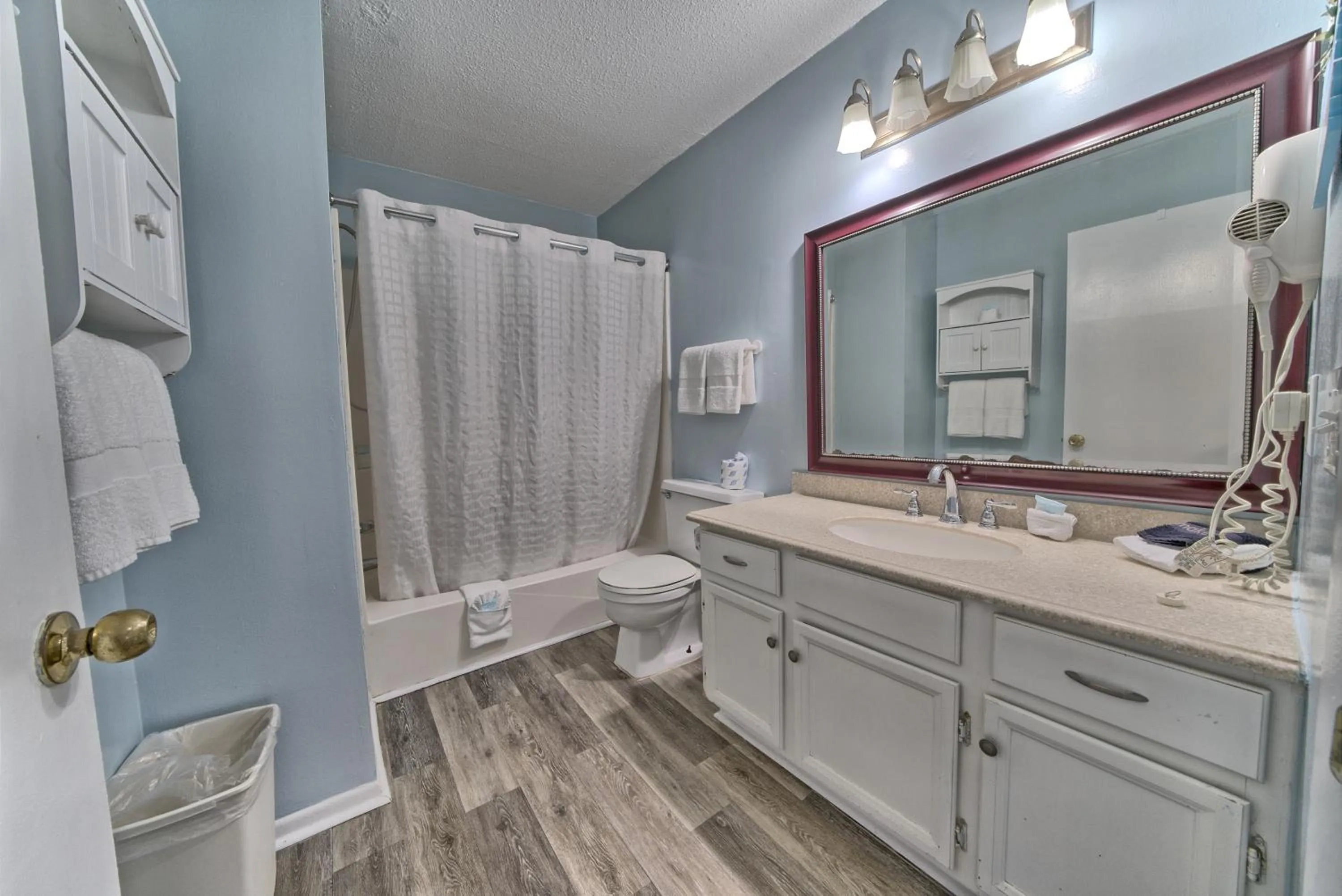 Bathroom in Pineapple Villas