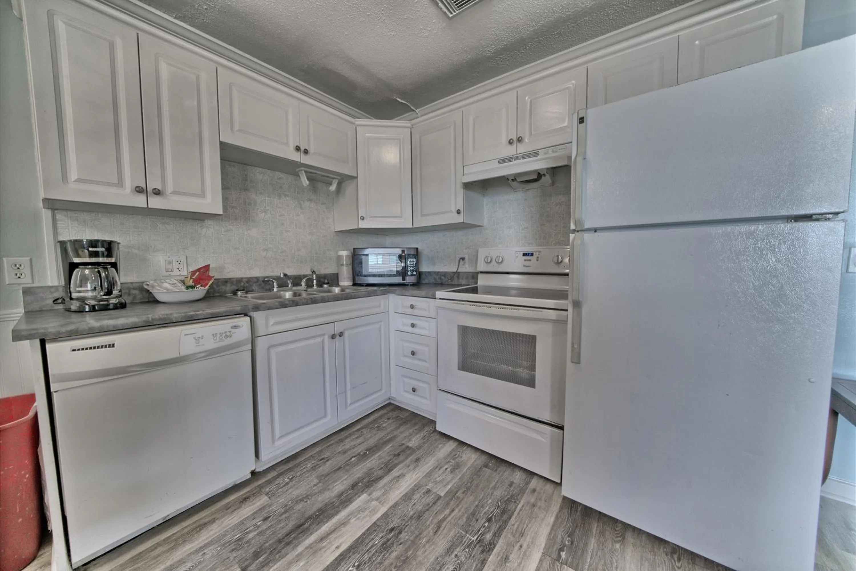 kitchen in Pineapple Villas