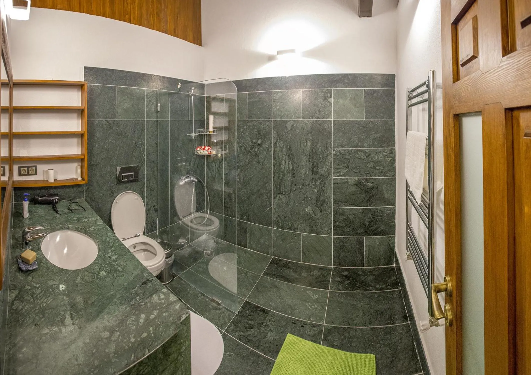 Toilet in Mavras Tas Odalar