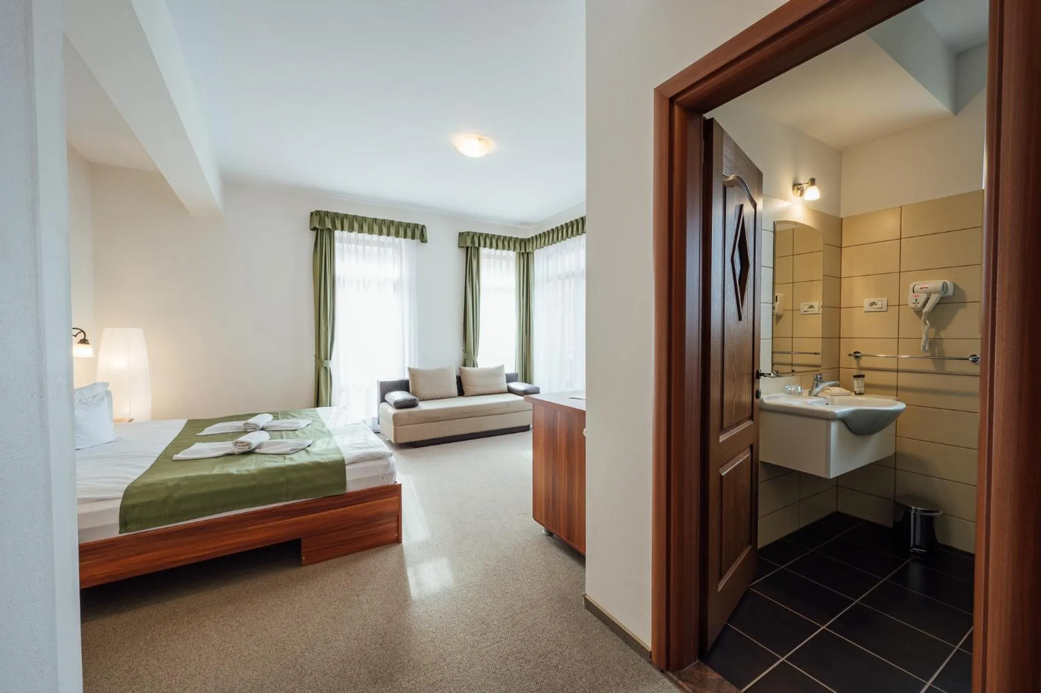 Photo of the whole room, Bed in Pensiunea Comfort