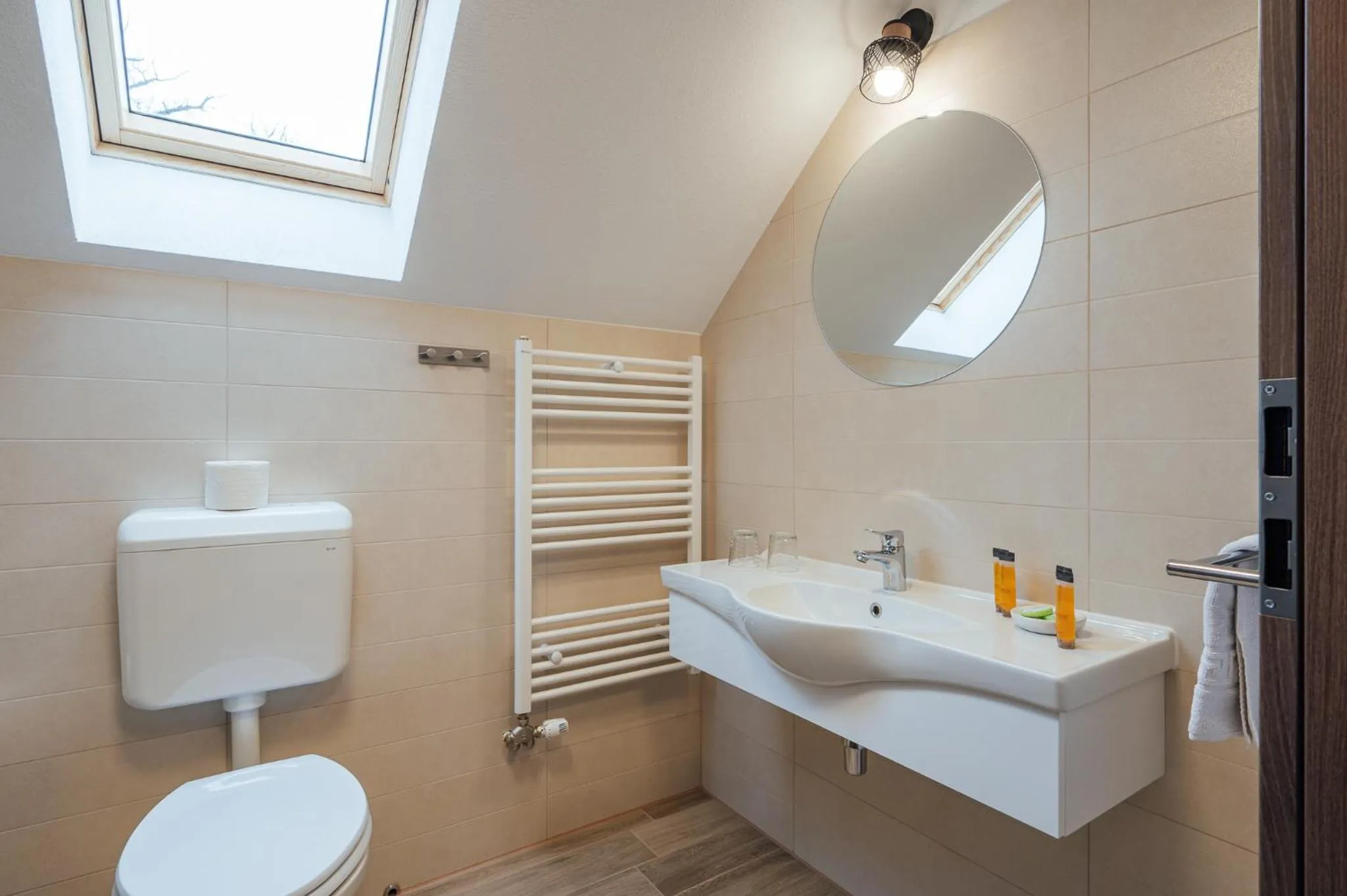 Bathroom in Pensiunea Comfort