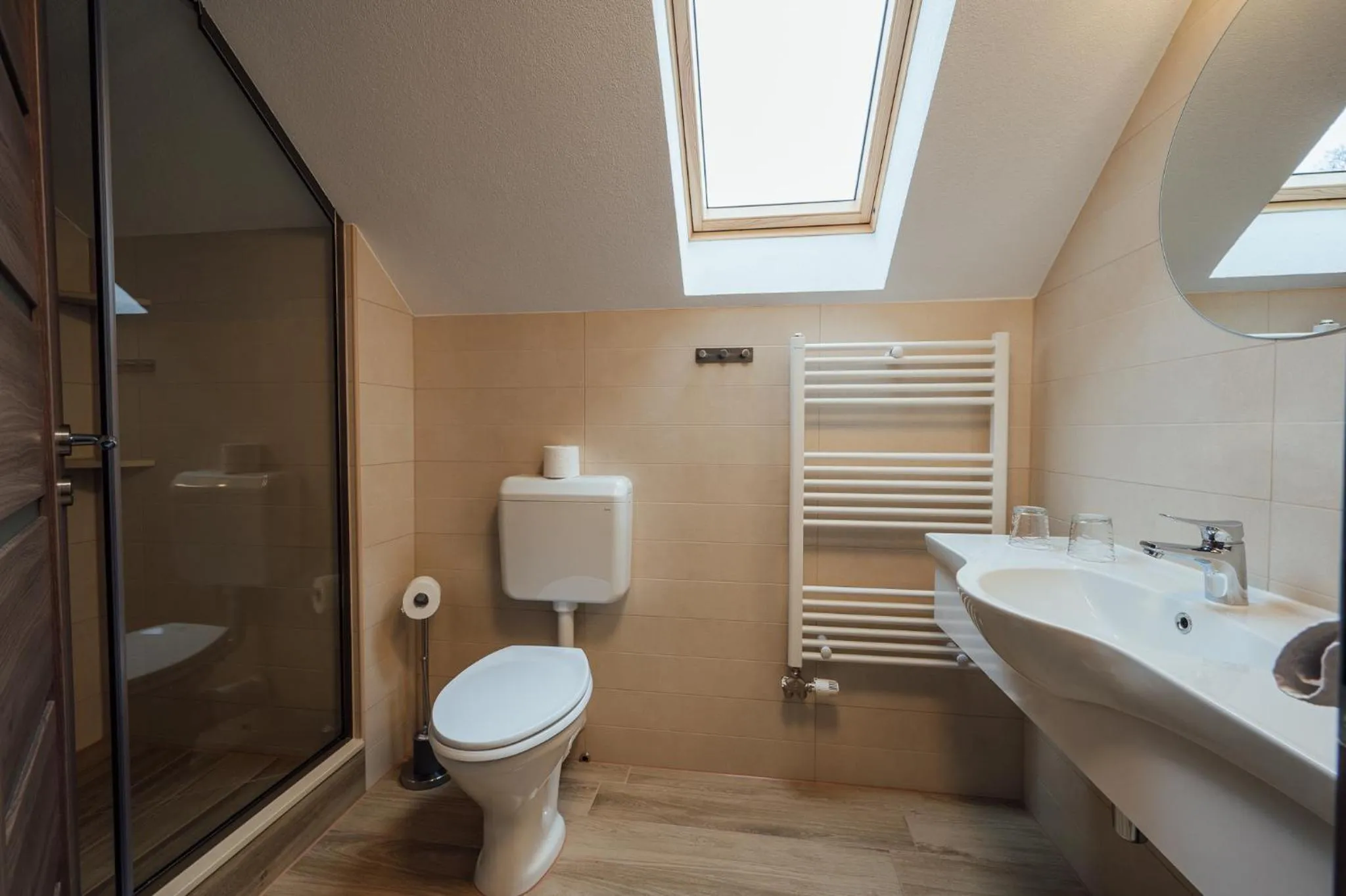 Bathroom in Pensiunea Comfort