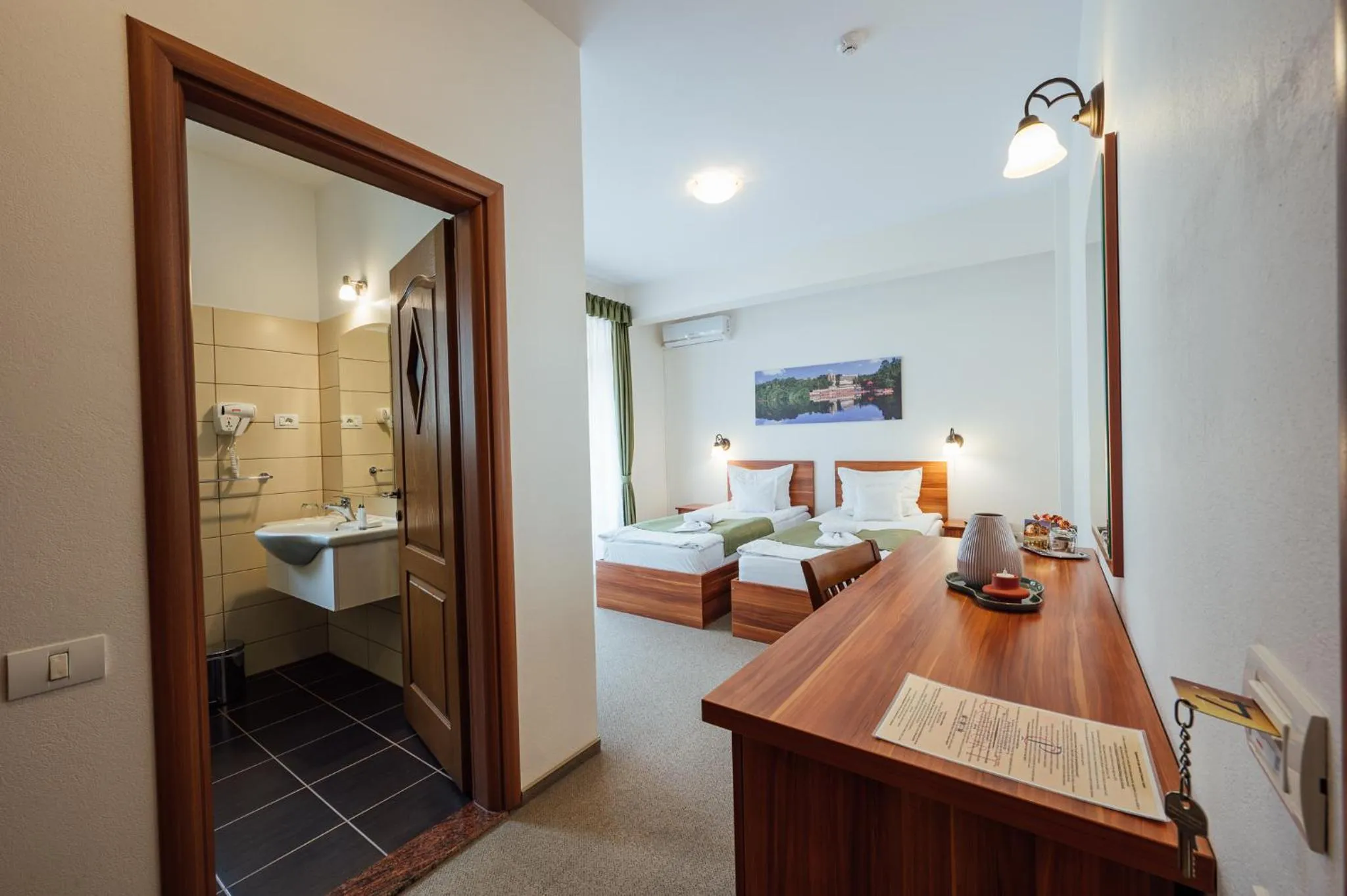 Bed in Pensiunea Comfort