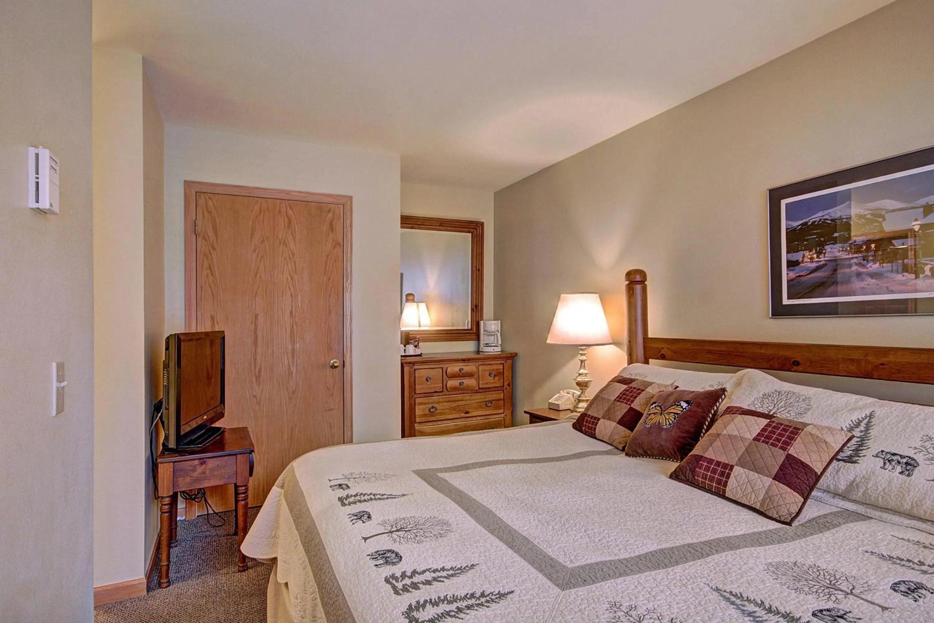 Bedroom, Bed in River Mountain Lodge, A Vail Resorts Property