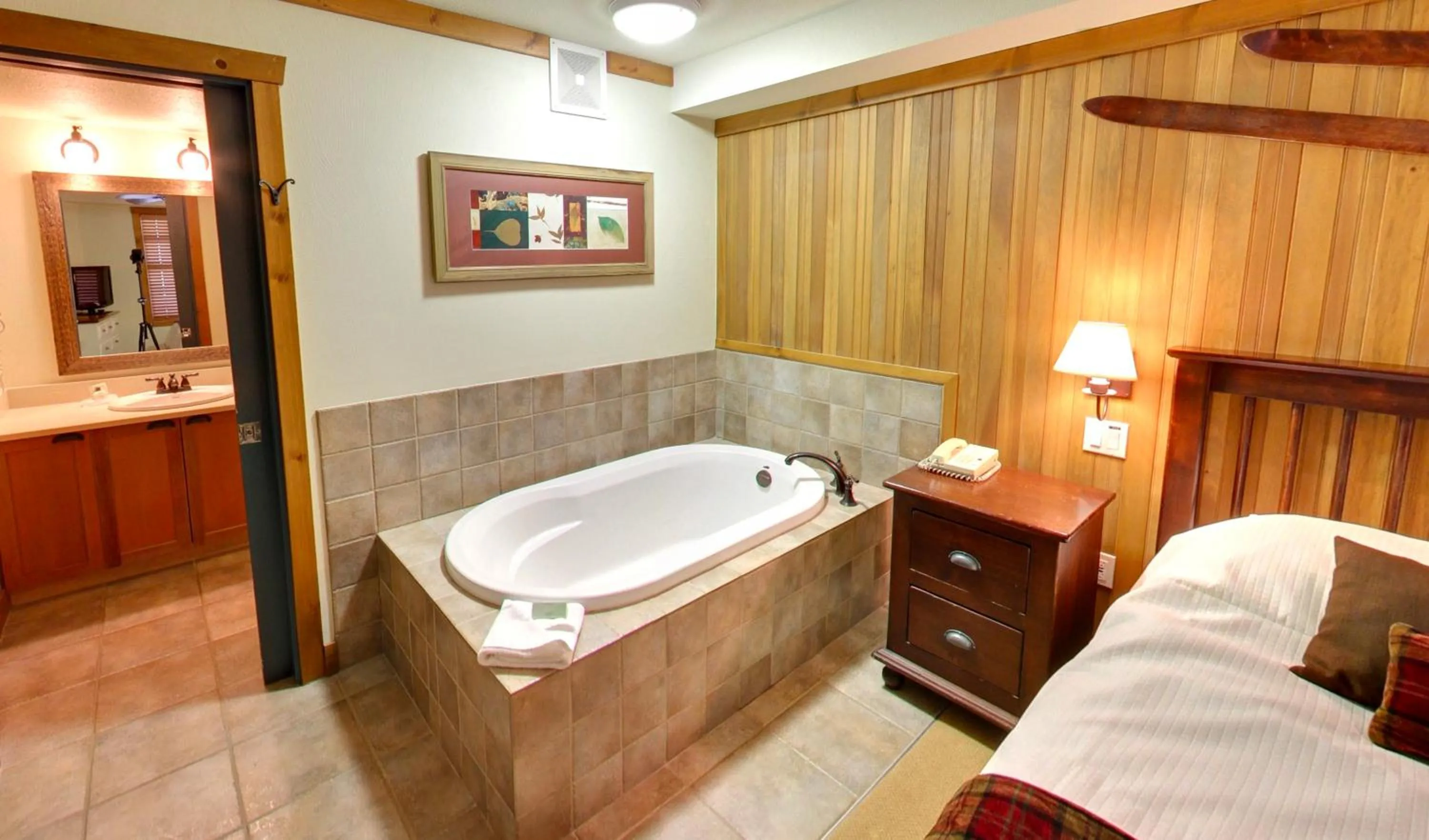 Bathroom, Bed in Embarc Panorama