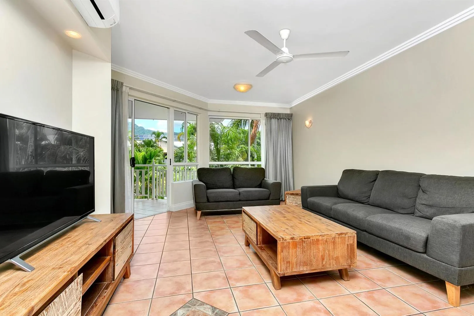 Communal lounge/ TV room in Trinity Links Resort