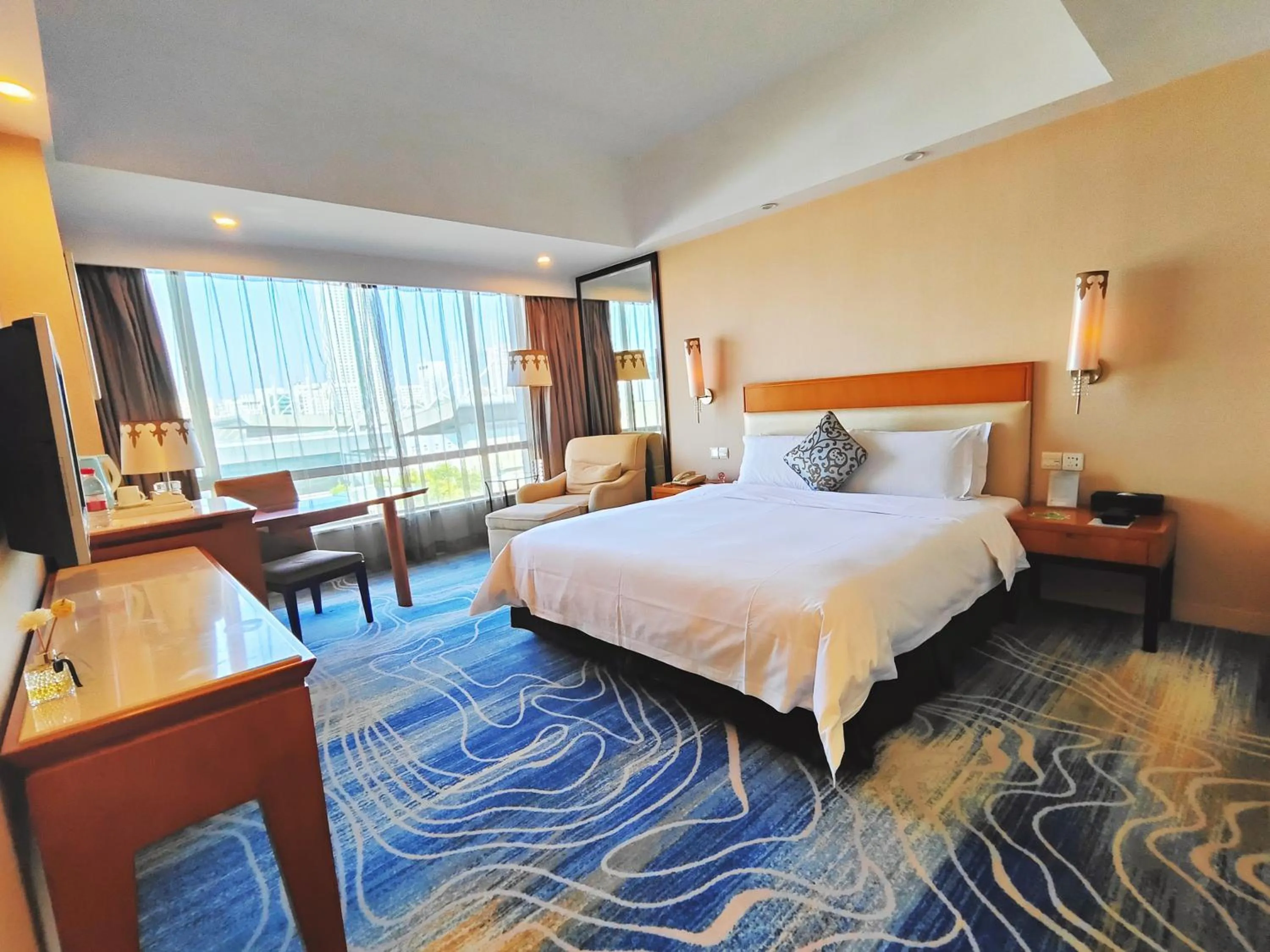 Photo of the whole room, Bed in Dongguan Well Garden Hotel