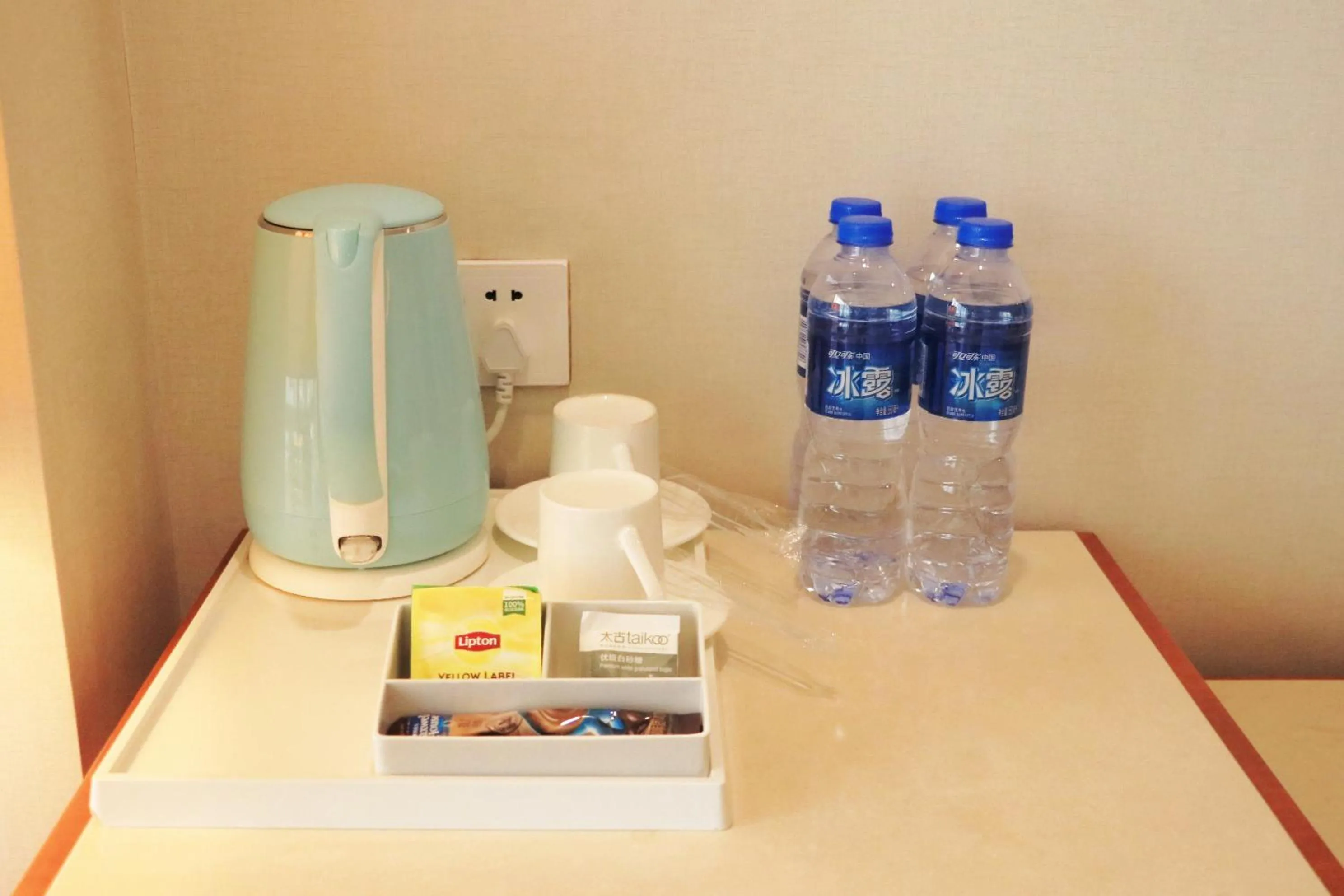 Coffee/tea facilities in Dongguan Well Garden Hotel