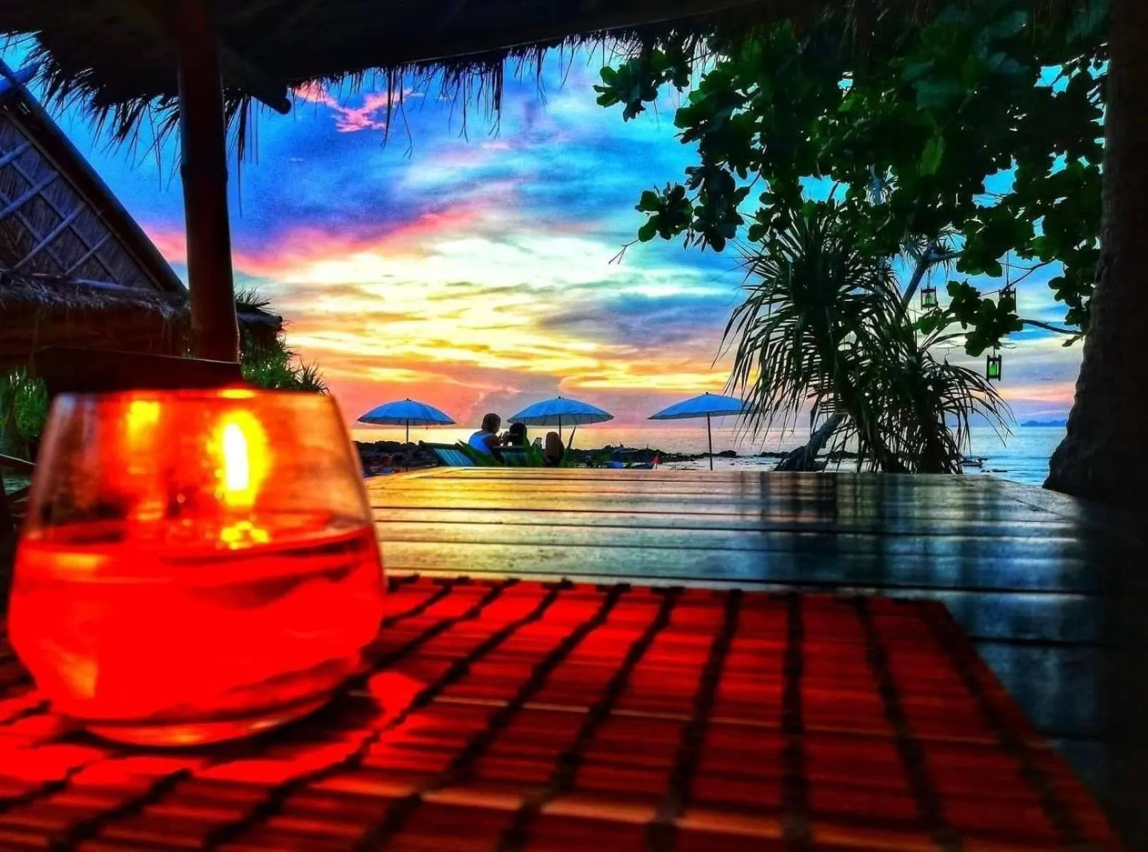 Restaurant/places to eat in Lazy Days Bungalows