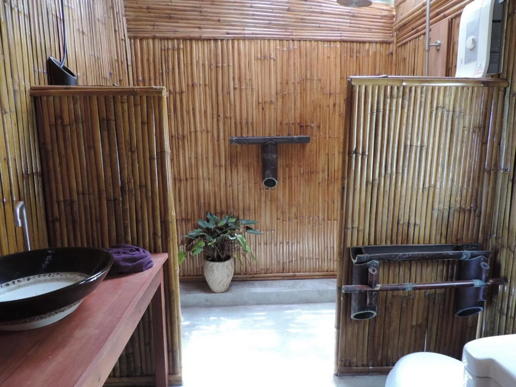 Bathroom in Lazy Days Bungalows