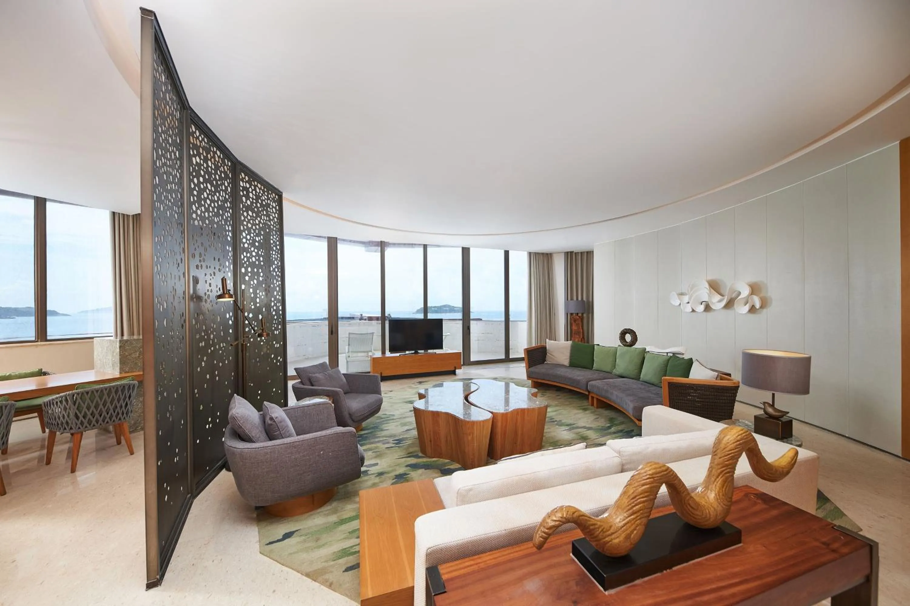 Living room in The Westin Shimei Bay Resort